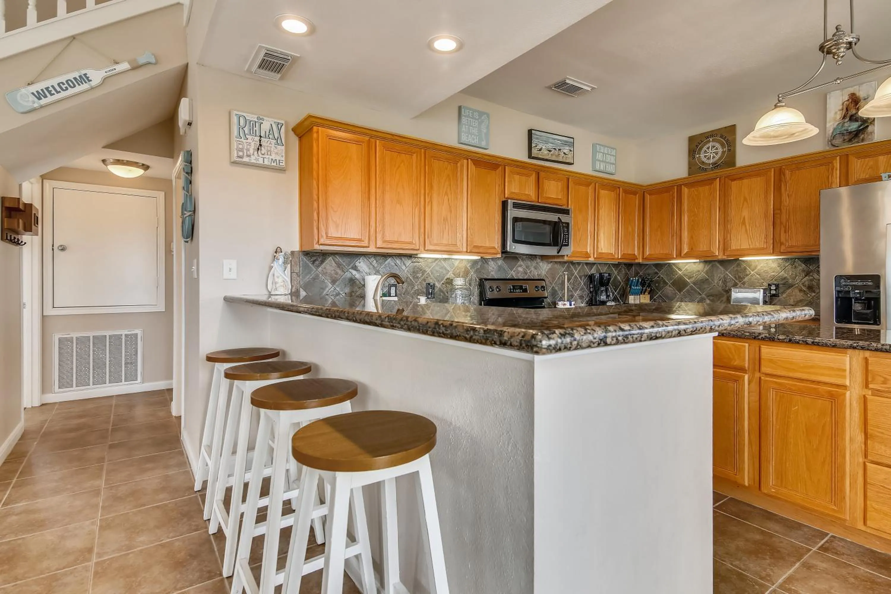 Kitchen or kitchenette in Sunflower Surf