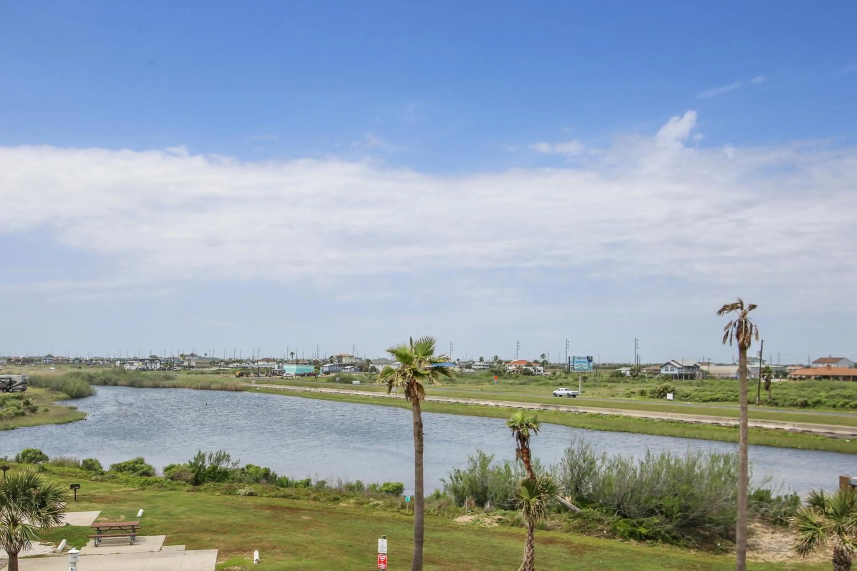 Beach in Seascape 1206 - Pineapple Paradise