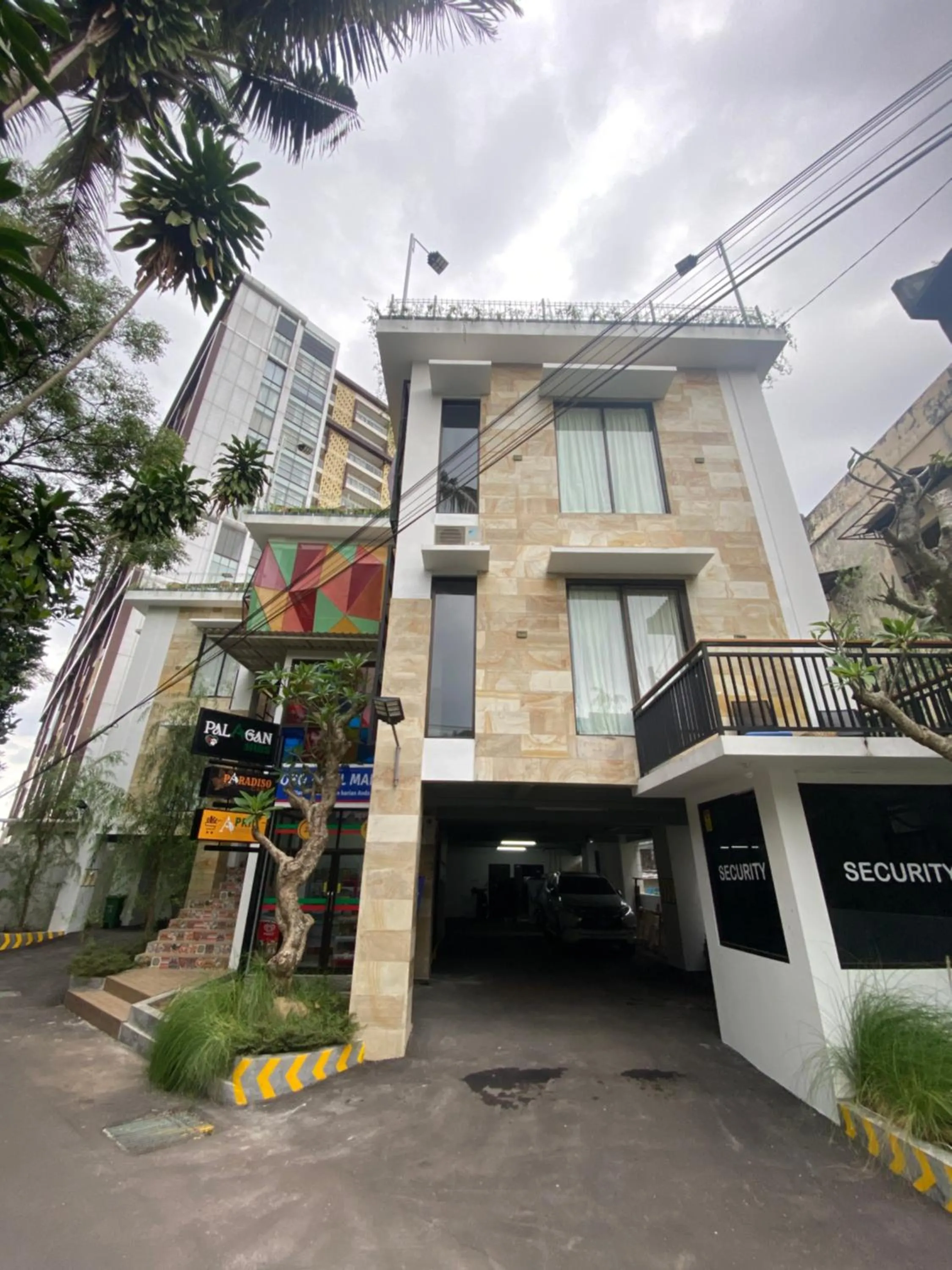 Property building in PALAGAN HUIS