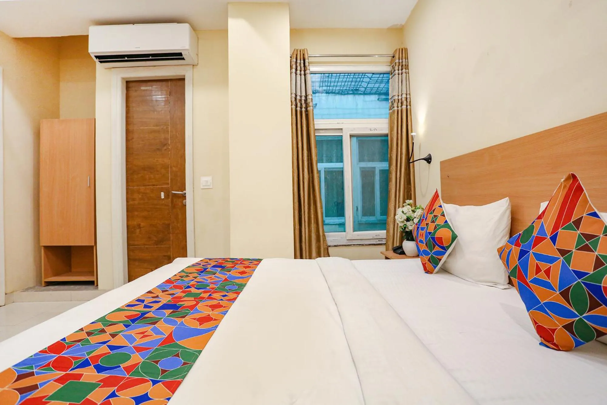 Bed in Via GK Residency