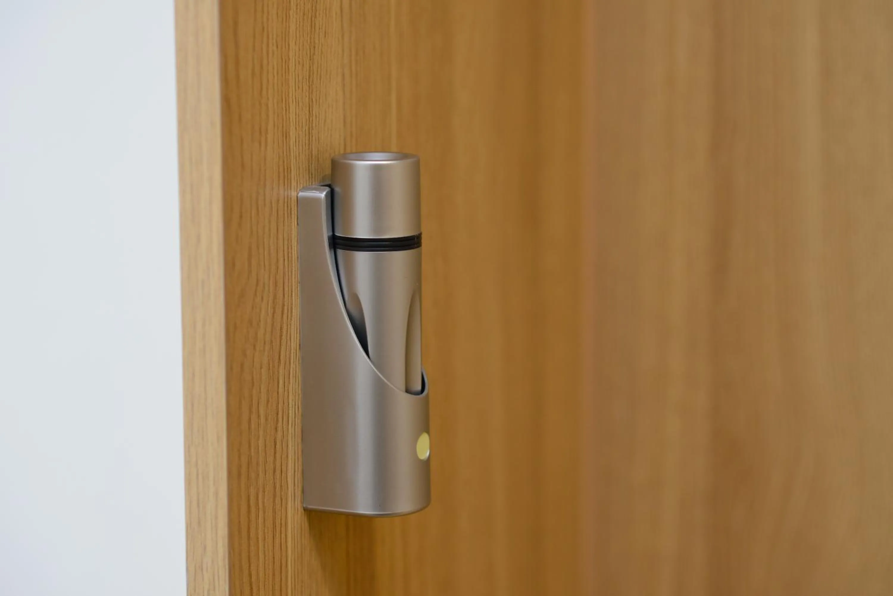 wardrobe in Grand BS Airport Hotel Suvarnabhumi