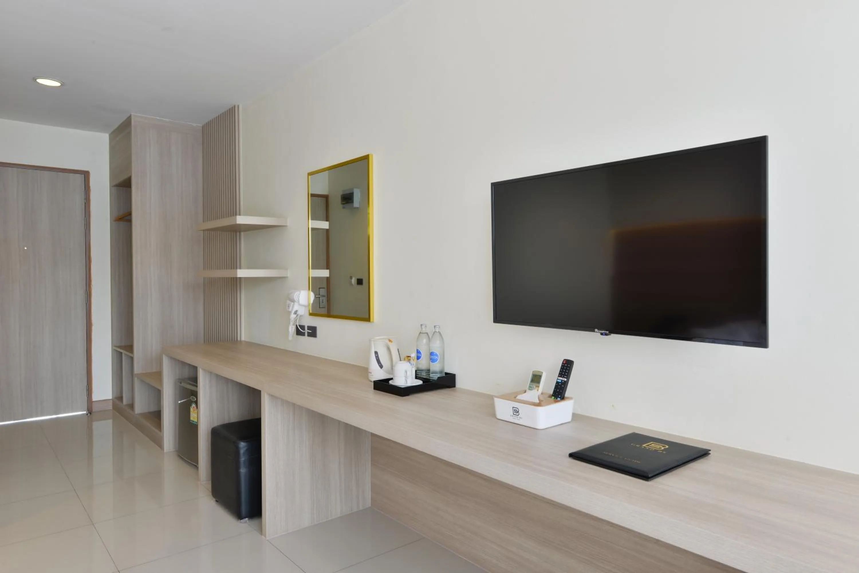 TV and multimedia in Grand BS Airport Hotel Suvarnabhumi