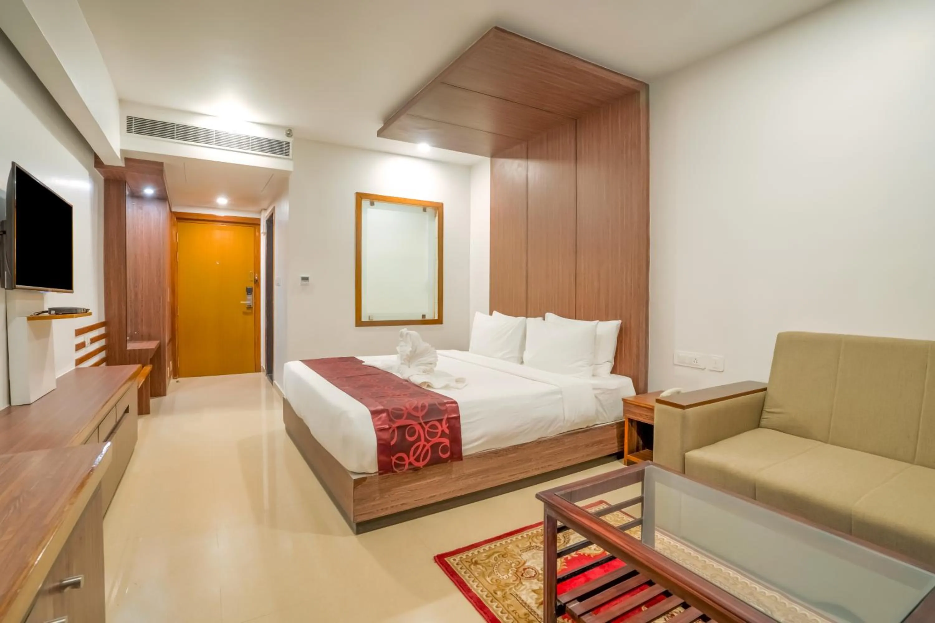 Photo of the whole room, Bed in Club Mahindra Le Vintuna, Gangtok