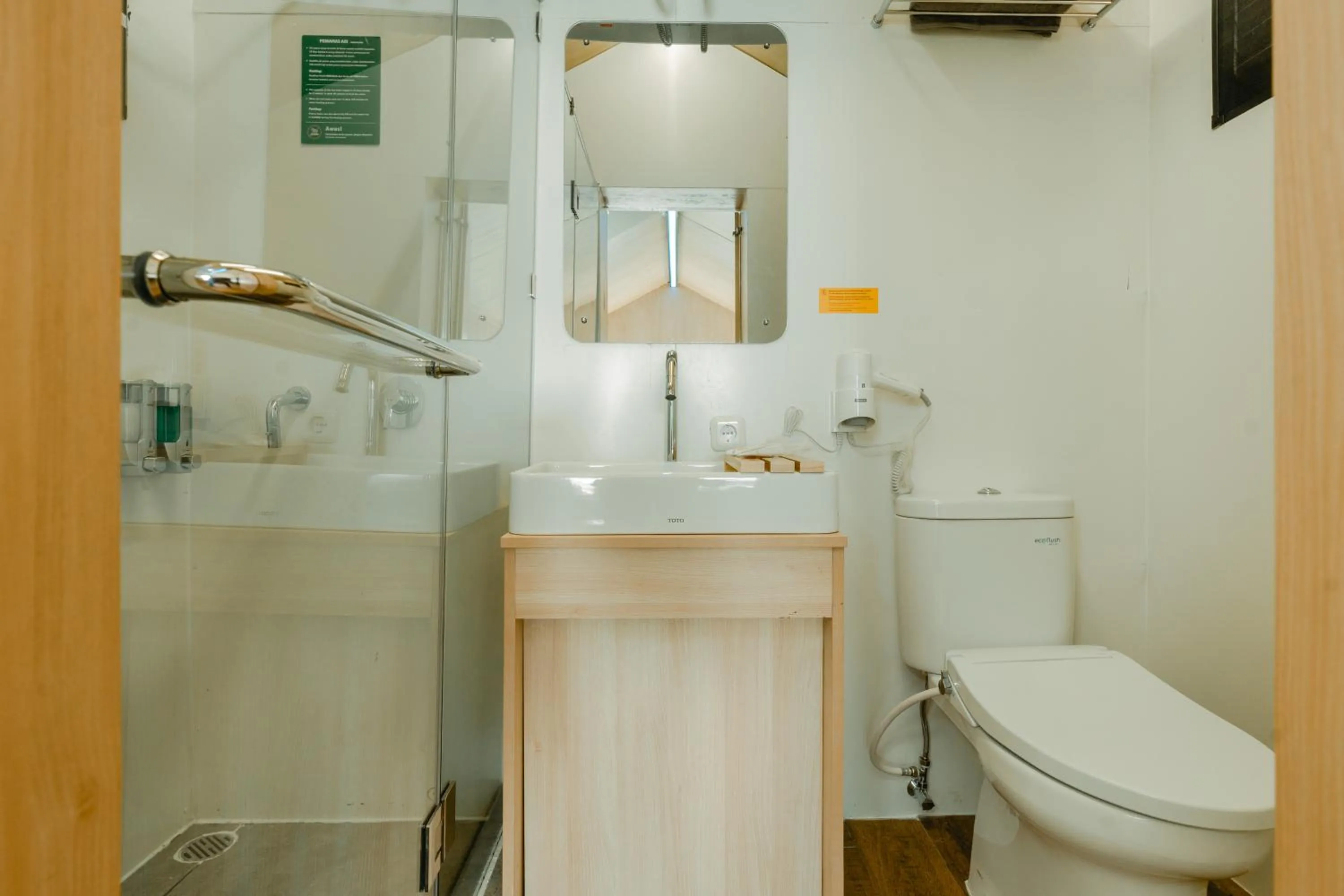 Bathroom in Bobocabin Coban Rondo, Malang