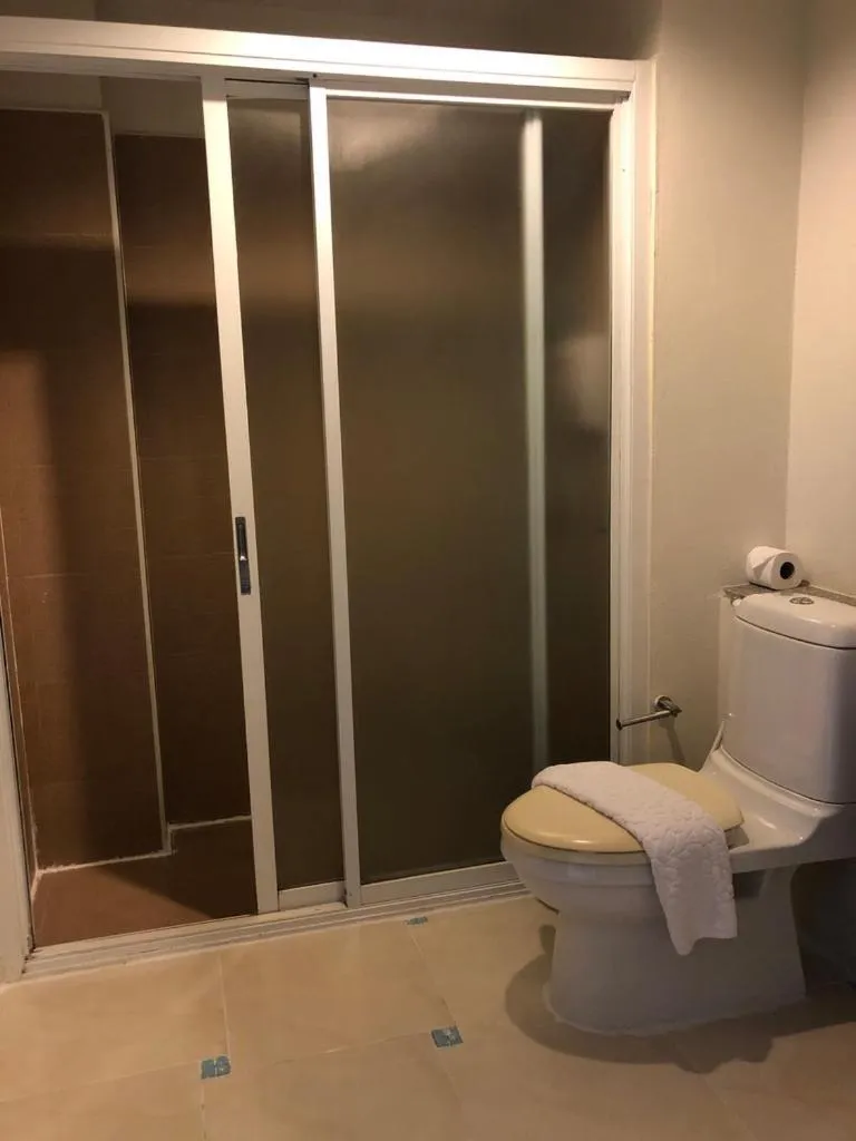 Bathroom in Laemdin Hotel