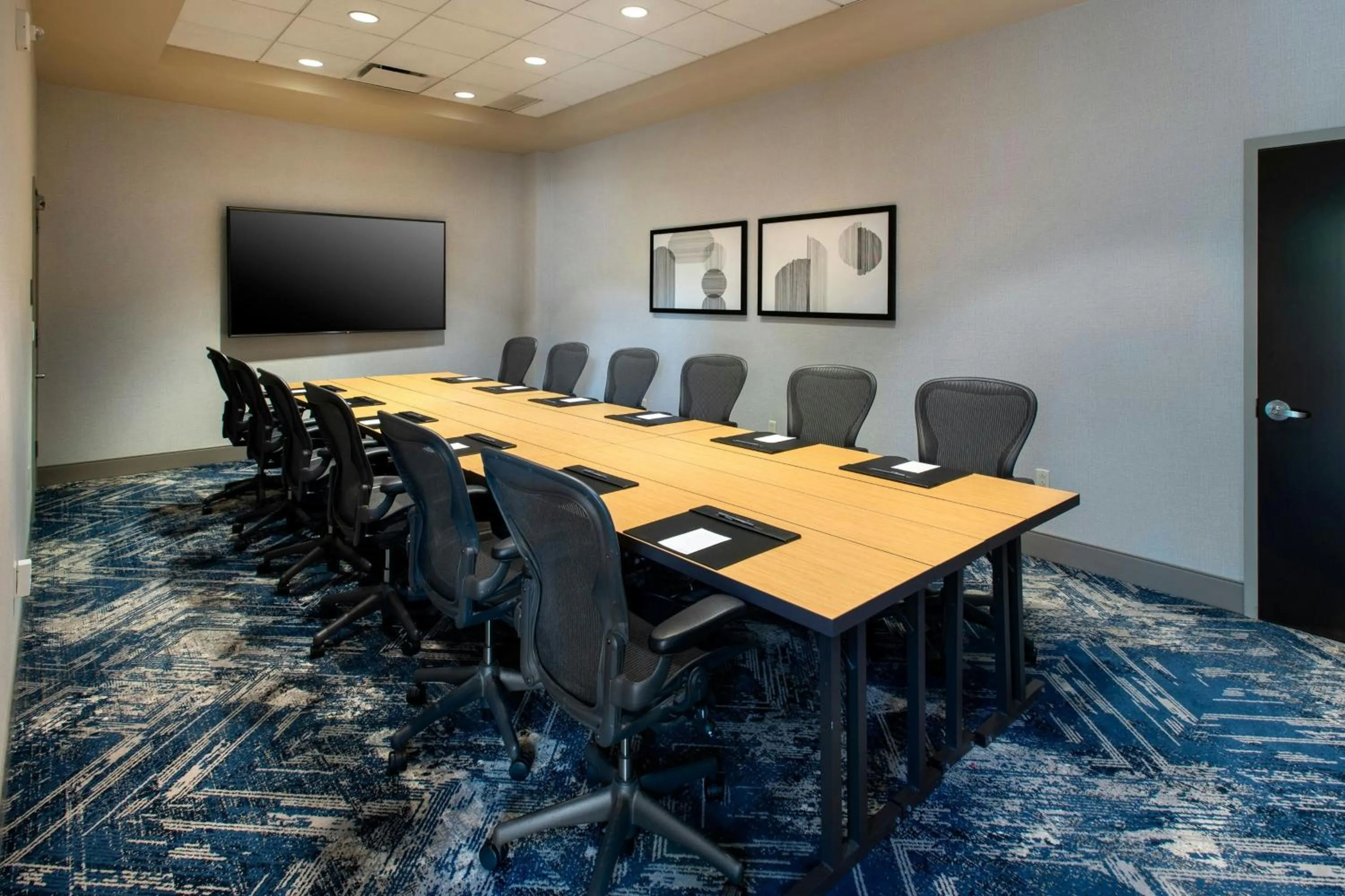 Meeting/conference room in Courtyard by Marriott Philadelphia South at The Navy Yard