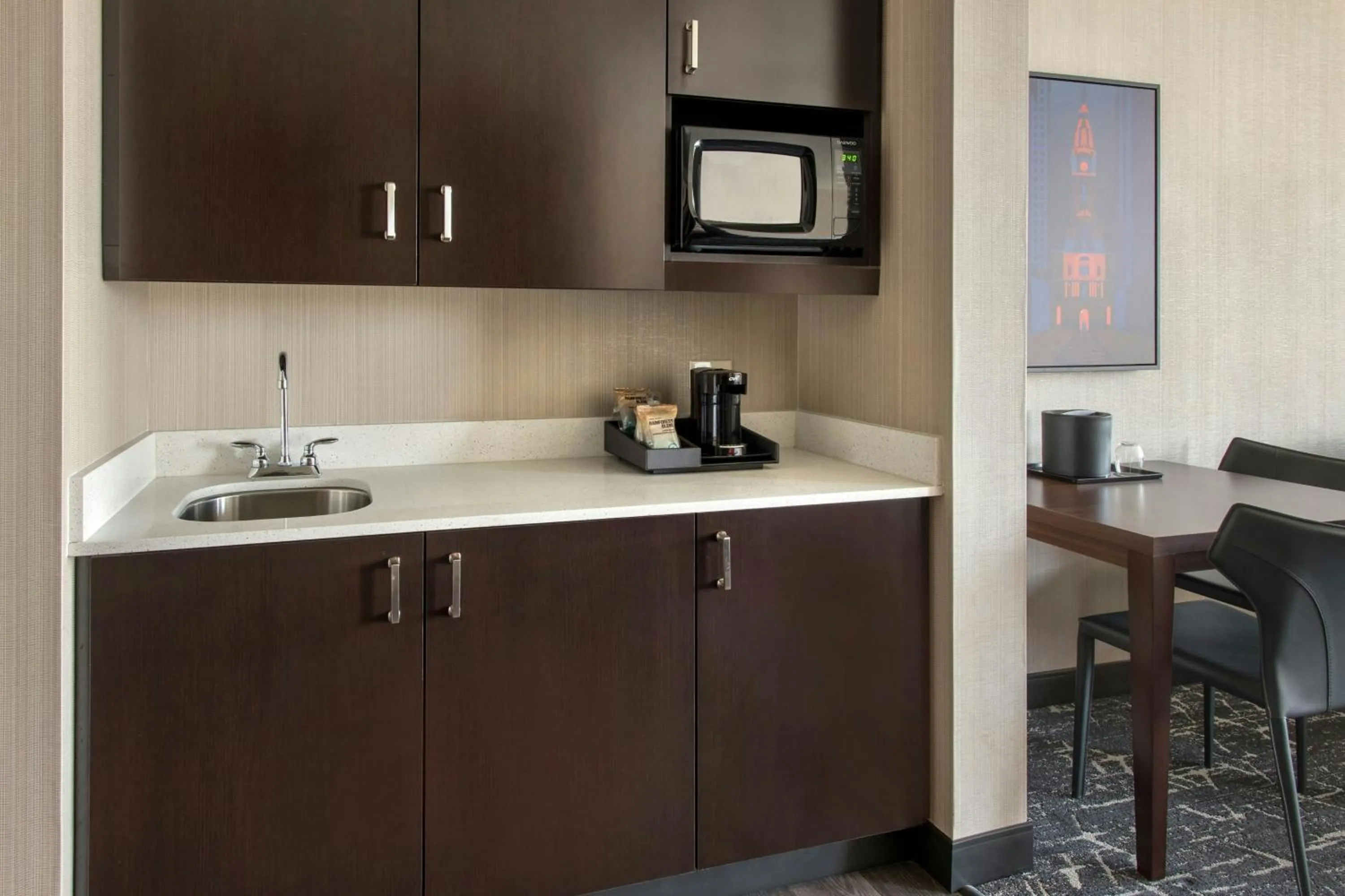 Kitchen or kitchenette in Courtyard by Marriott Philadelphia South at The Navy Yard