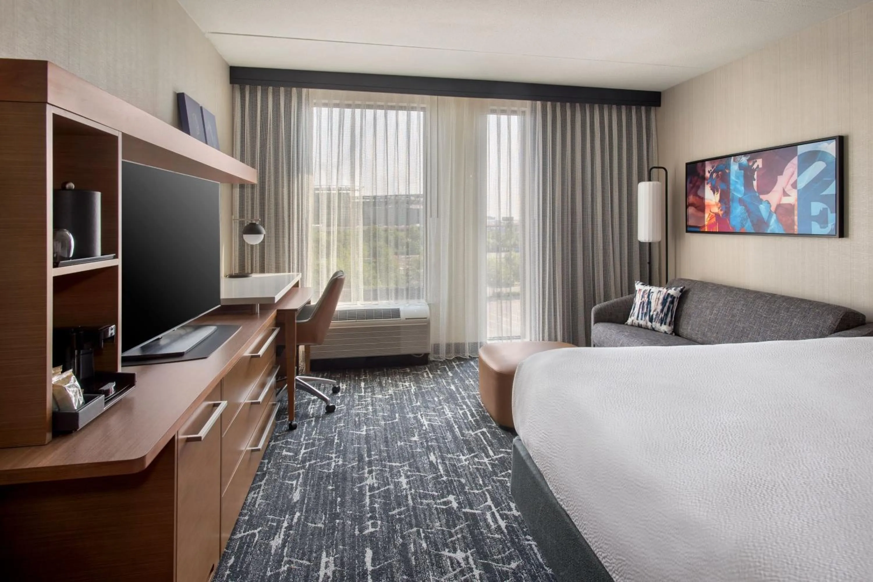 Photo of the whole room, Bed in Courtyard by Marriott Philadelphia South at The Navy Yard