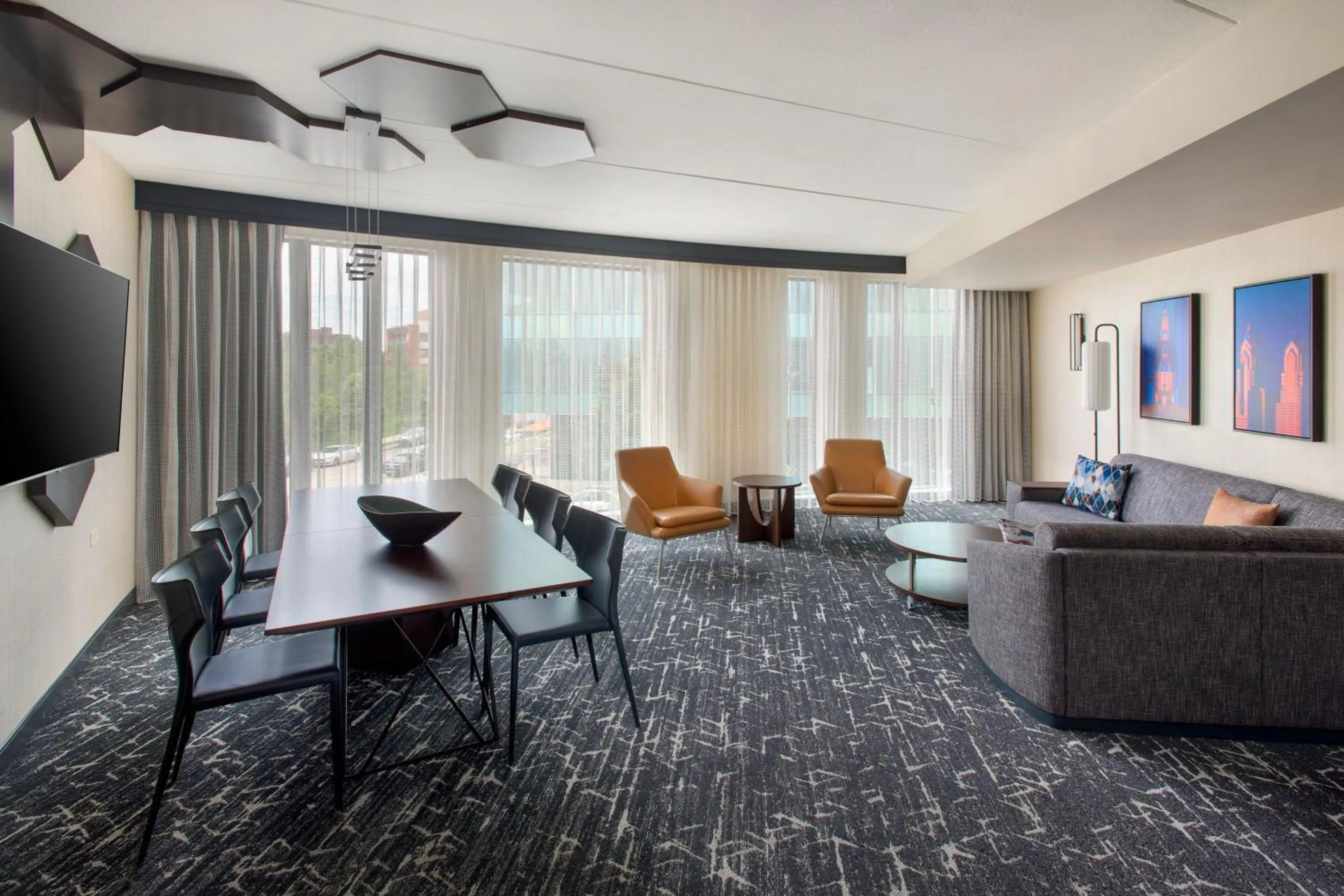 Living room in Courtyard by Marriott Philadelphia South at The Navy Yard
