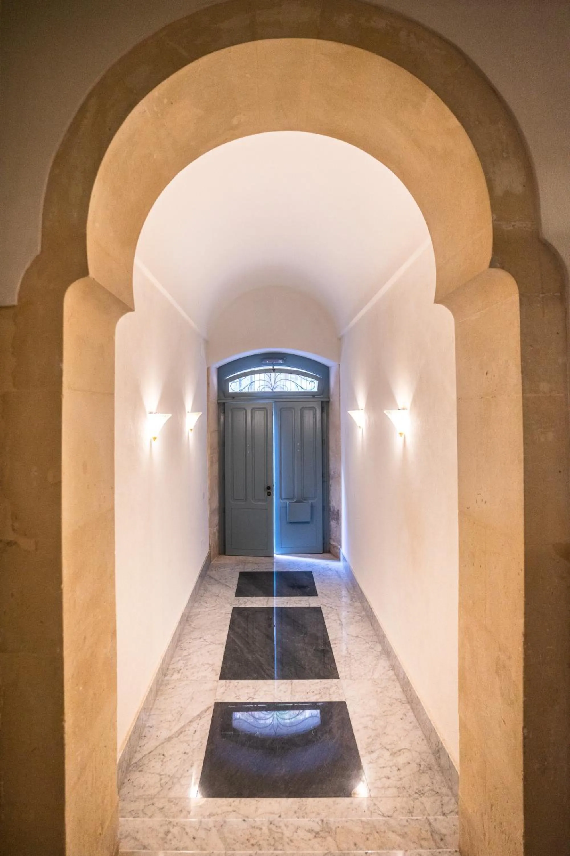 Facade/entrance in Capo 10 Liberty Apartments