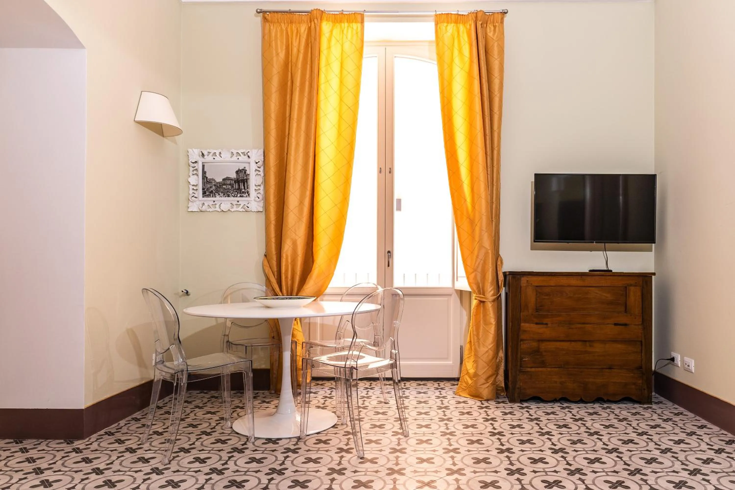 Capo 10 Liberty Apartments