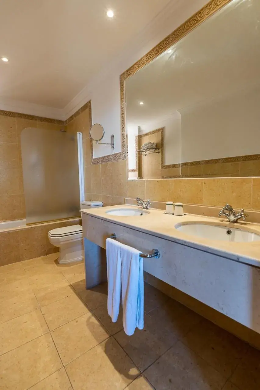 Double Room with Sea View (2 Adults + 1 Child) in Globales Paraíso Beach Double Room with Sea View (2 Adults + 1 Child) in Globales Paraíso Beach