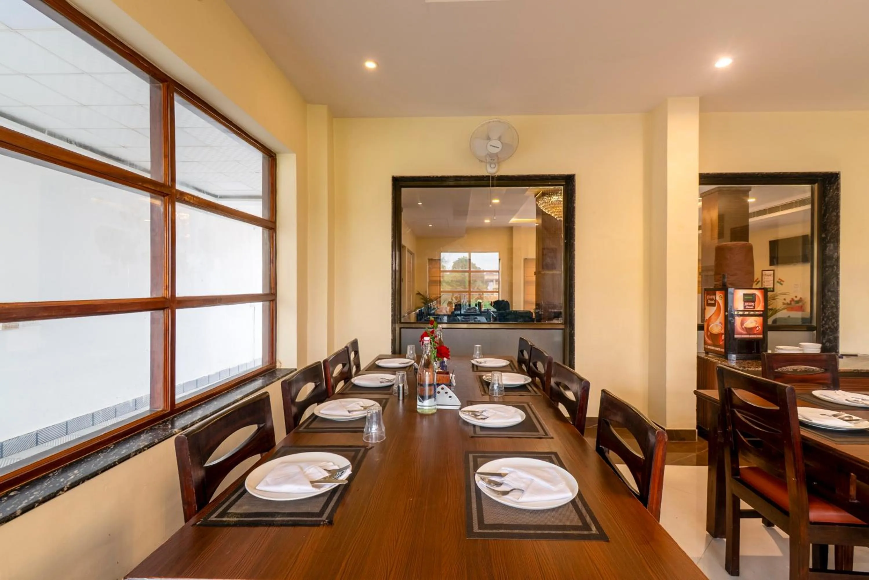 Dining area in Treebo Little Budhha