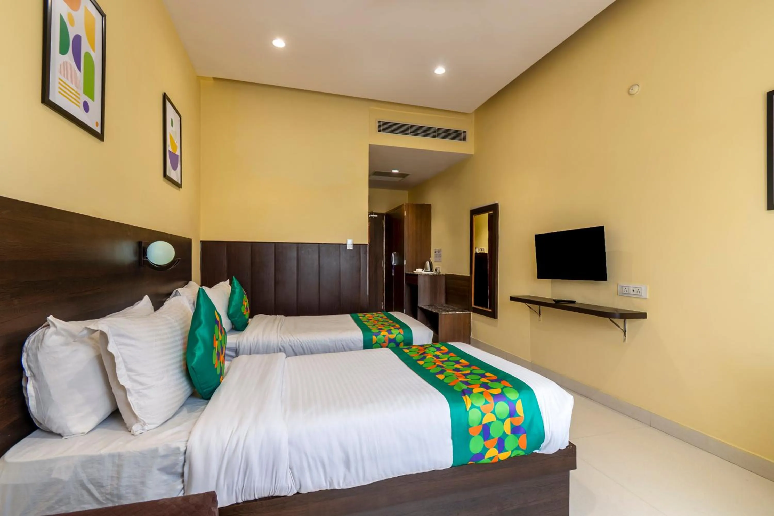 Bedroom, Bed in Treebo Little Budhha