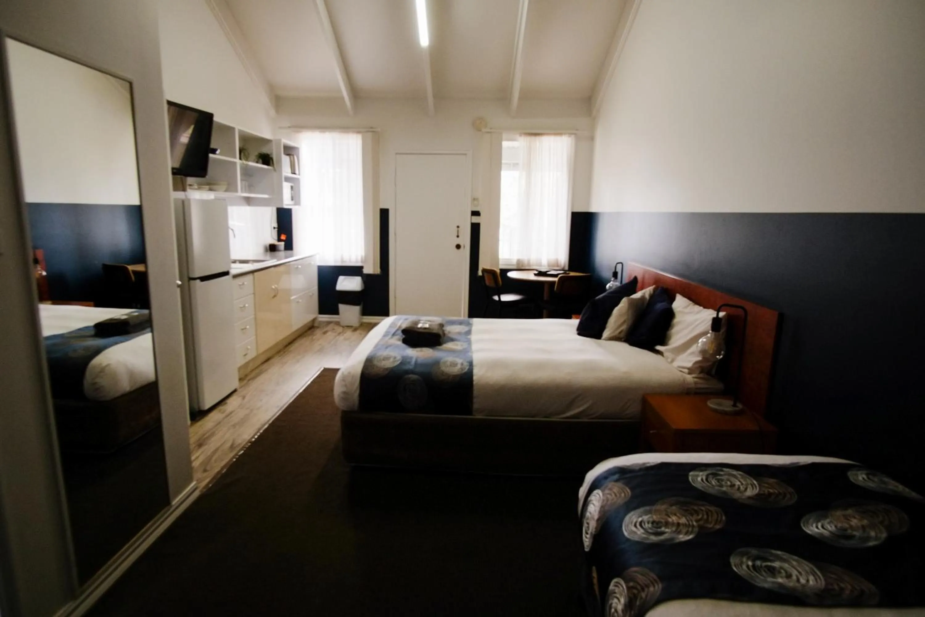 Bed in Canberra Ave Villas