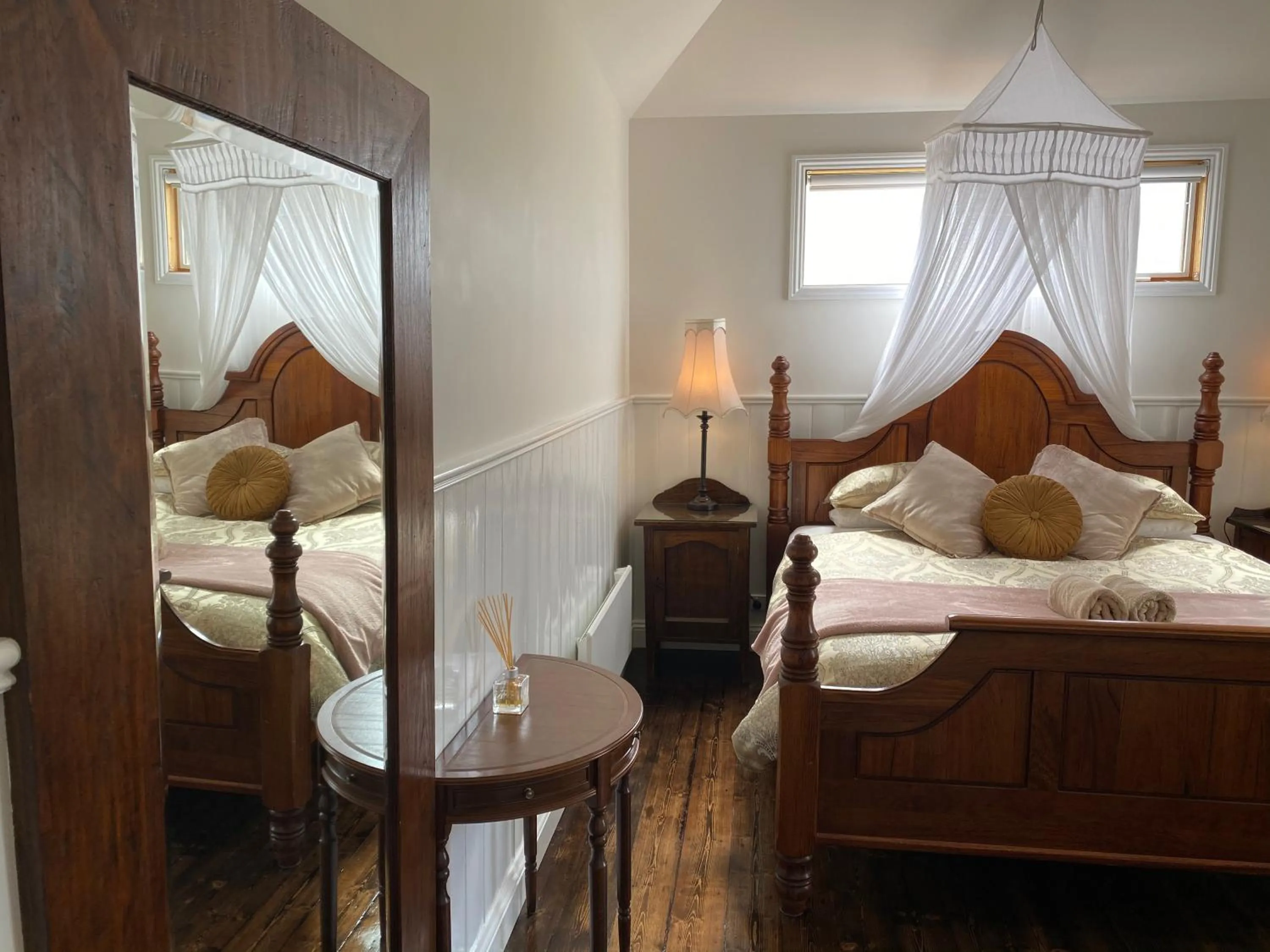 Bedroom, Bed in Seacroft Estate