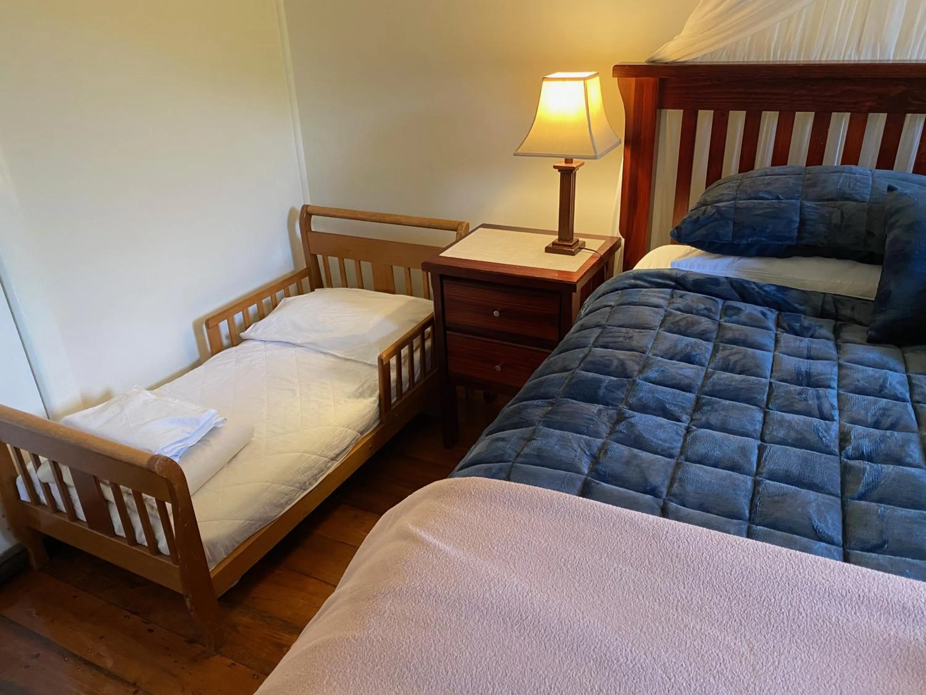 young children, Bed in Seacroft Estate