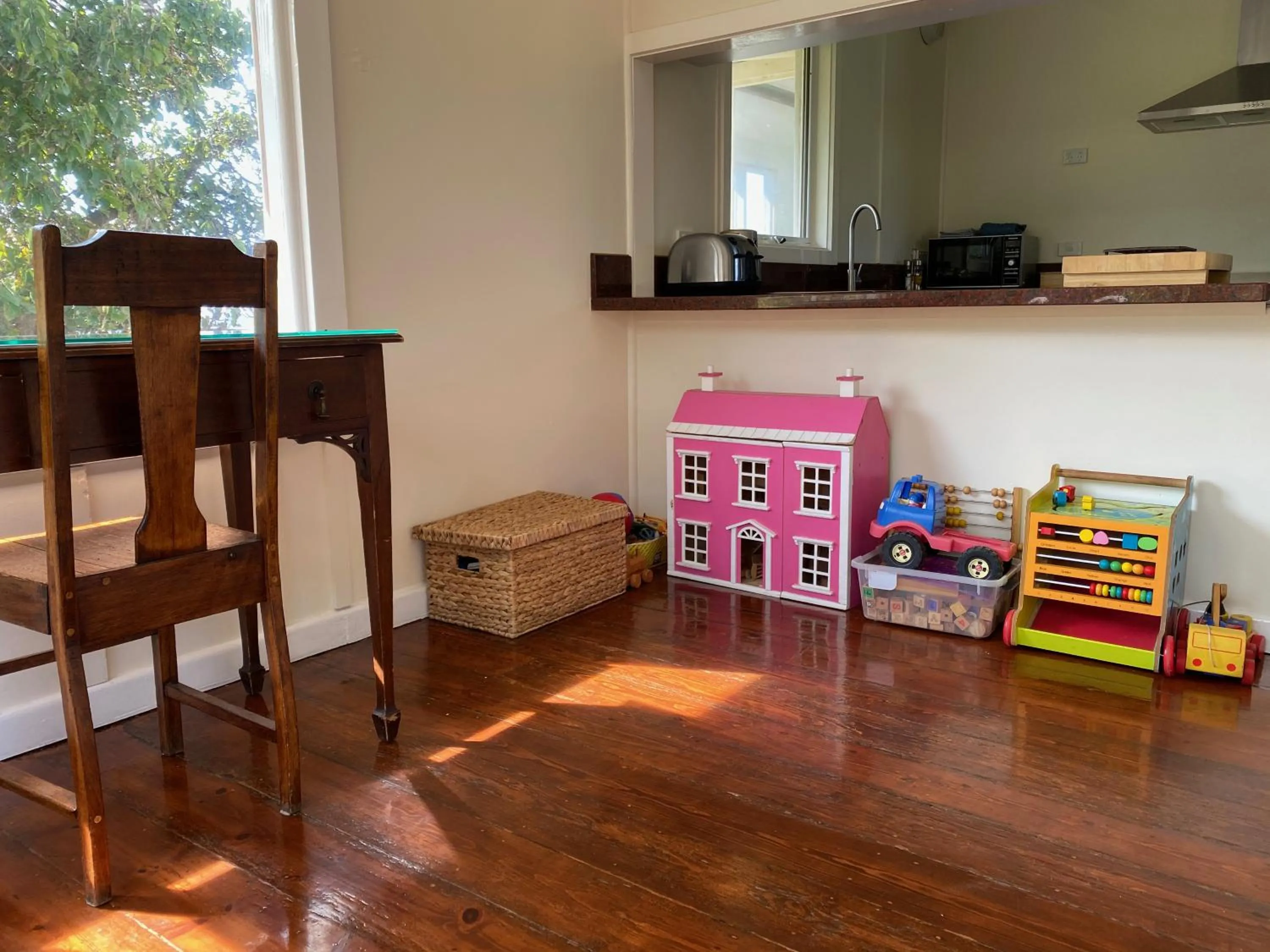 Living room in Seacroft Estate