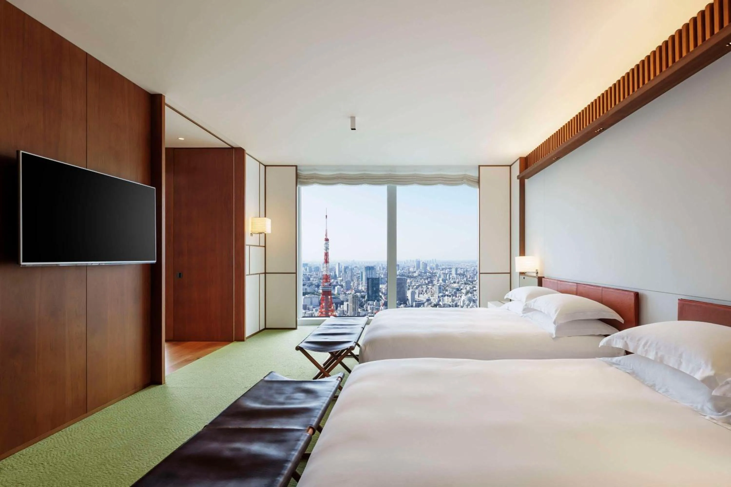 Photo of the whole room, Bed in Andaz Tokyo - A Concept by Hyatt