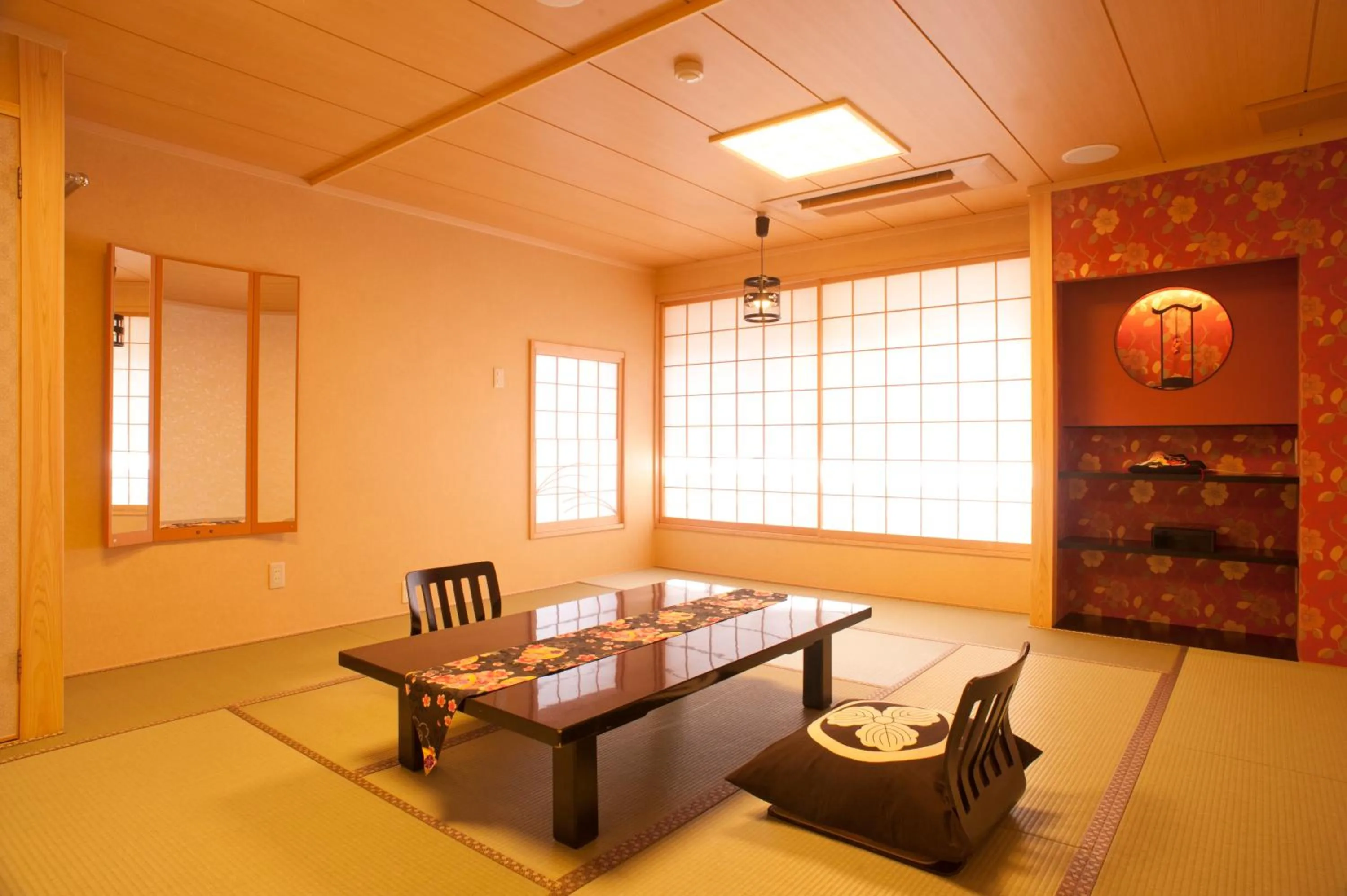 Photo of the whole room in Matsui-Bekkan Hanakanzashi