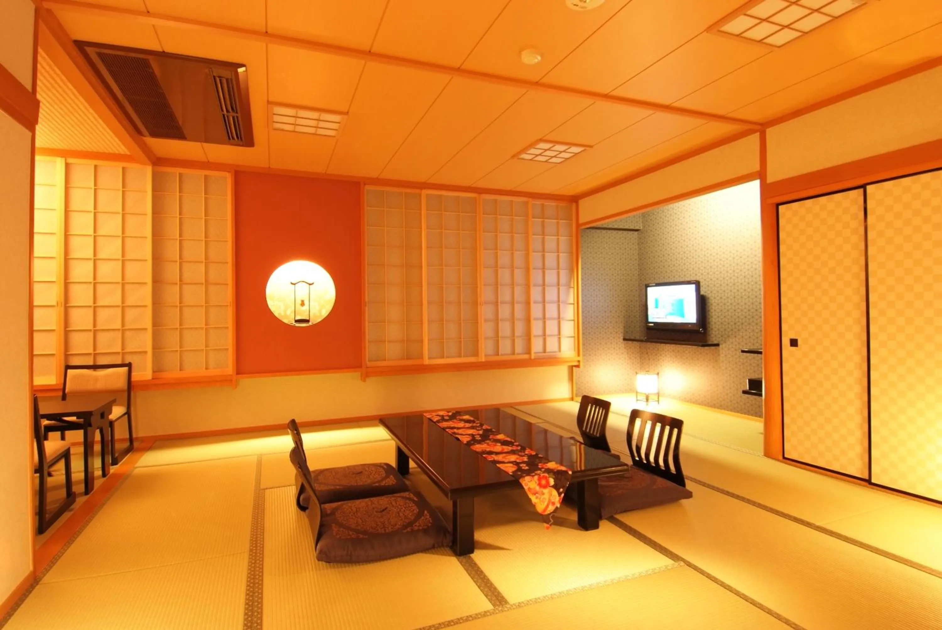 Photo of the whole room in Matsui-Bekkan Hanakanzashi