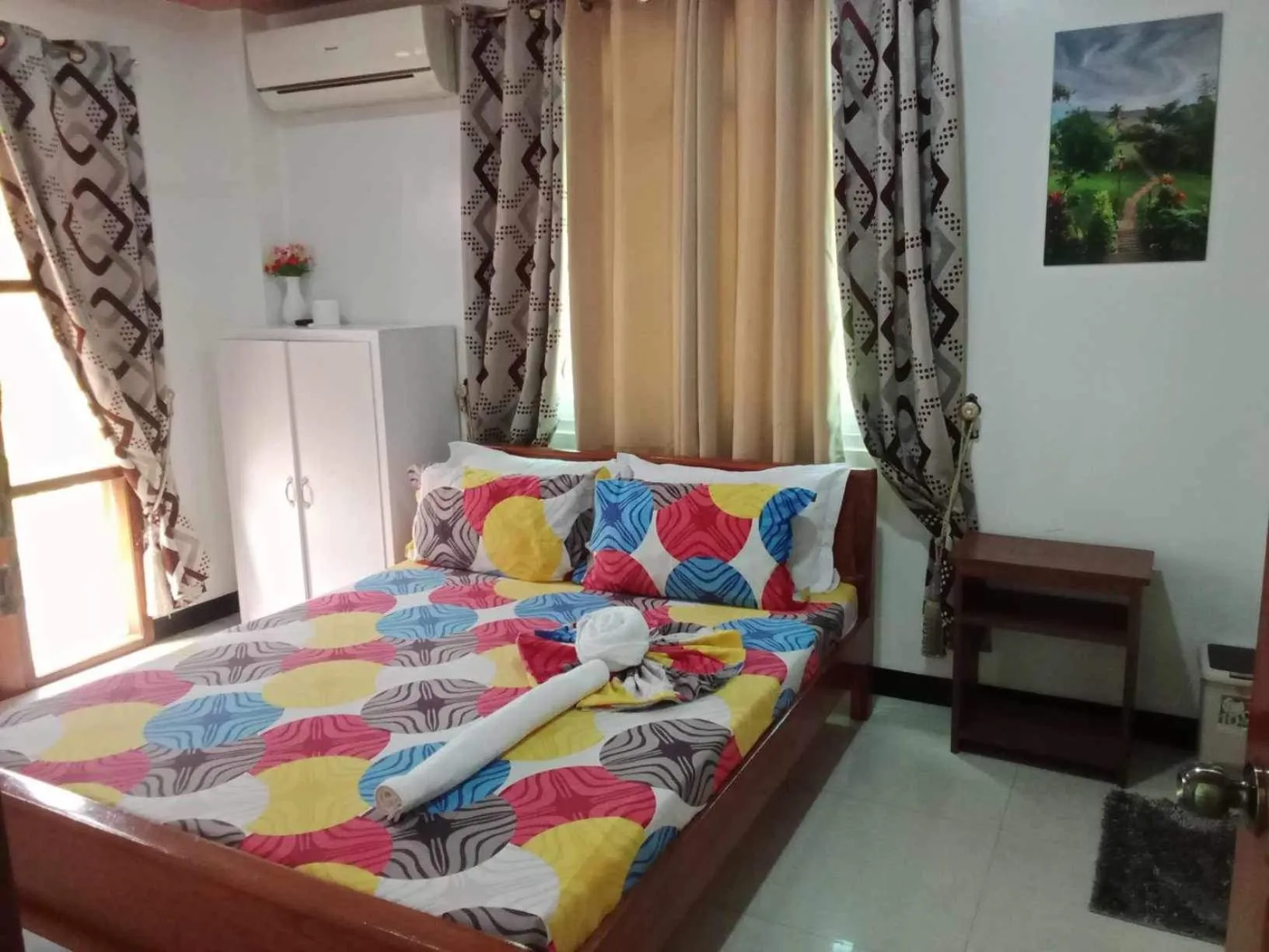 Photo of the whole room, Bed in Buena's Haven Travelodge