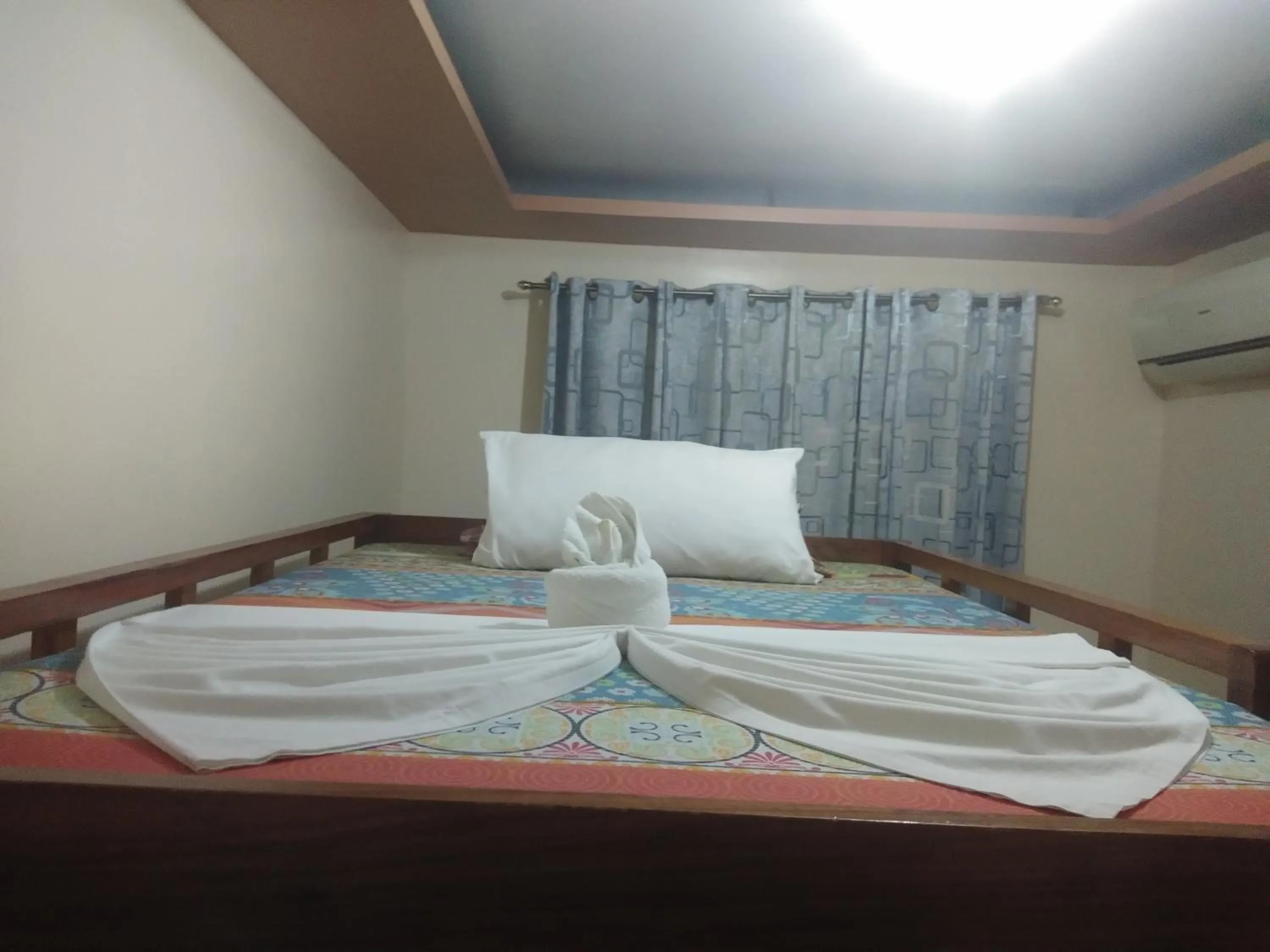 bunk bed, Bed in Buena's Haven Travelodge