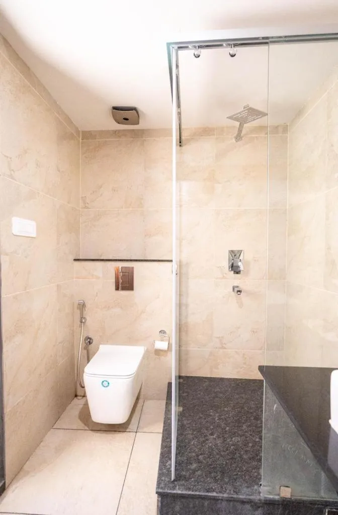 Shower in Samasth Palatial