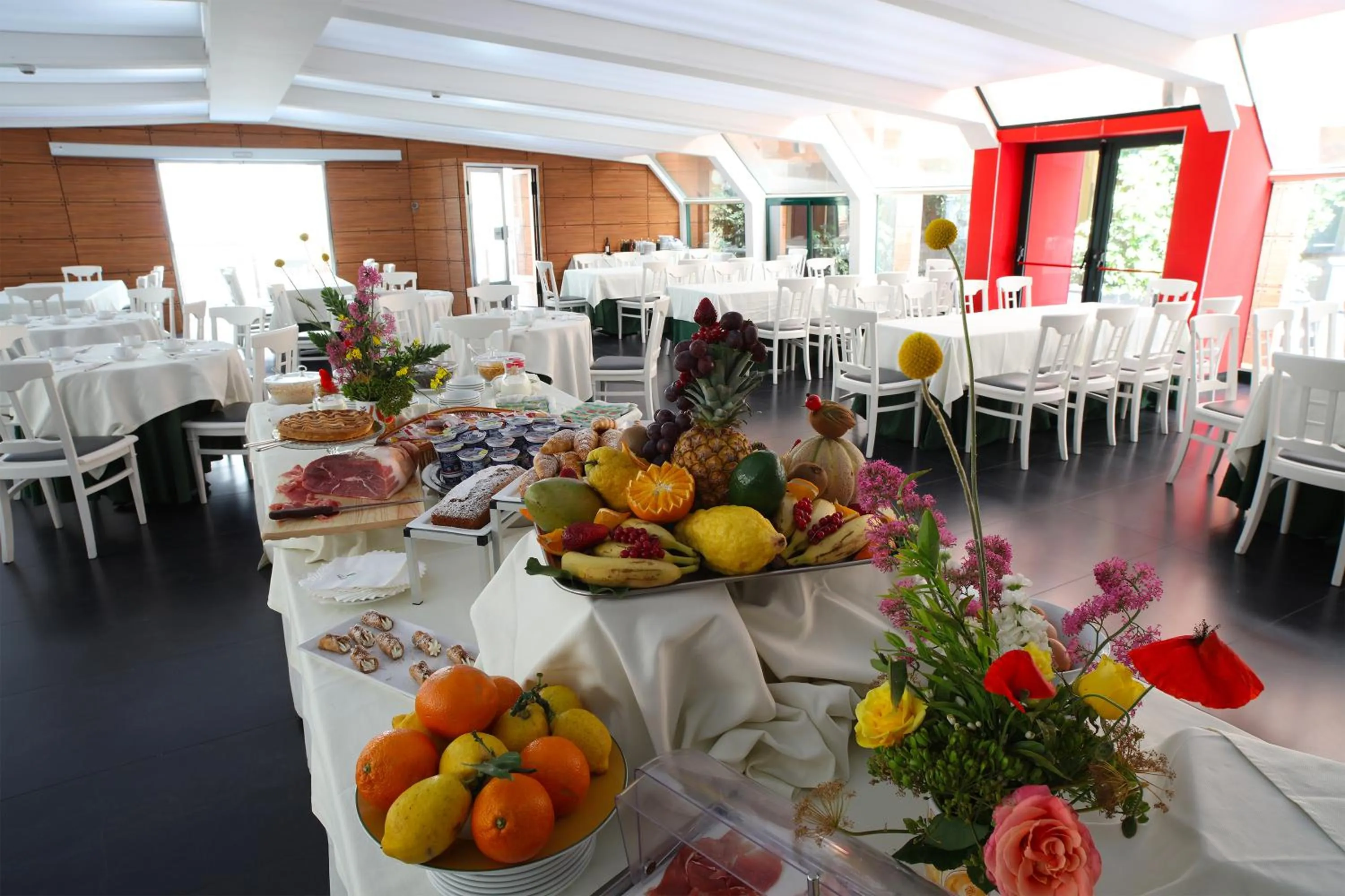 Food and drinks in Grande Albergo Maugeri