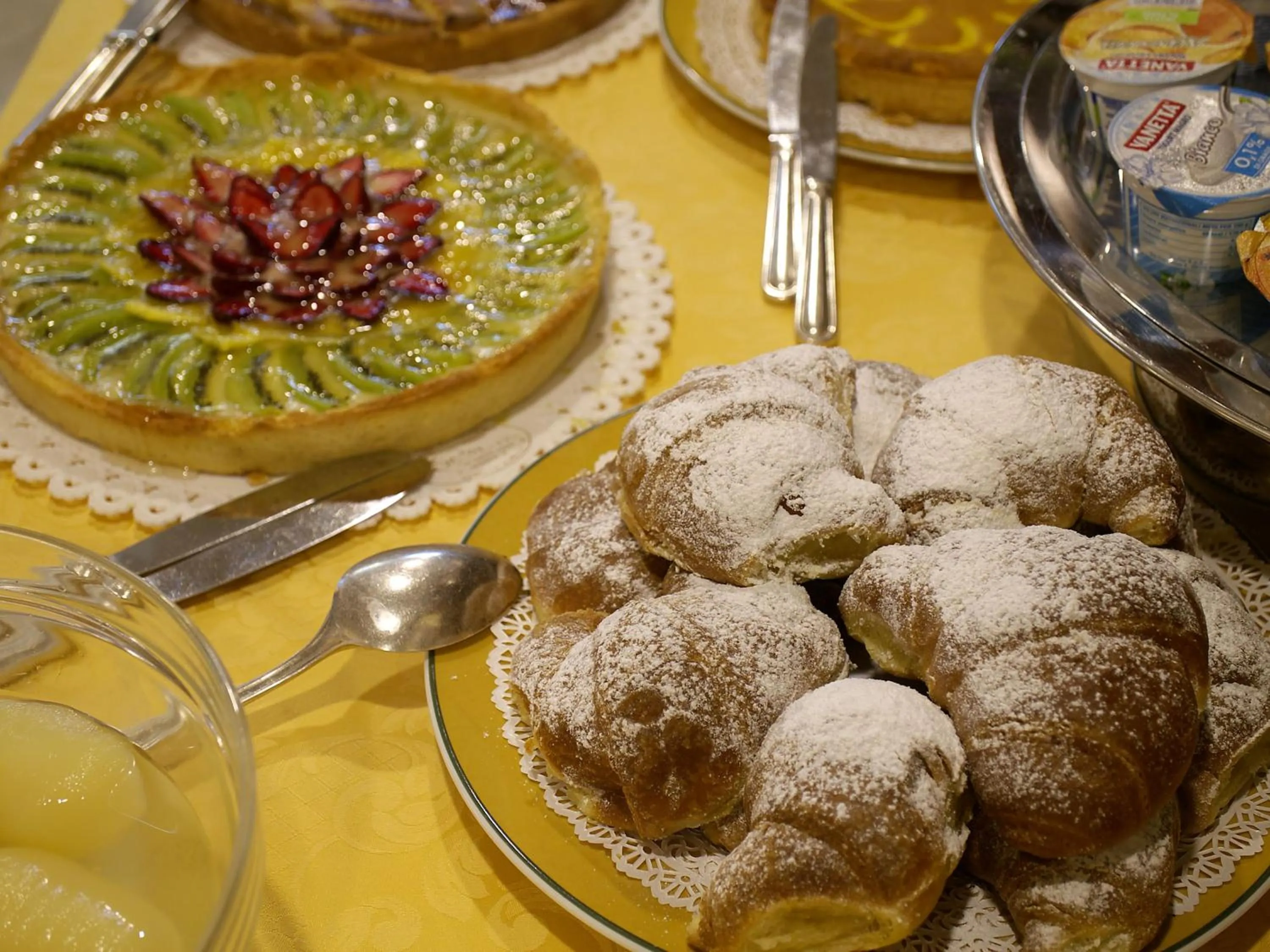 Food and drinks in Grande Albergo Maugeri