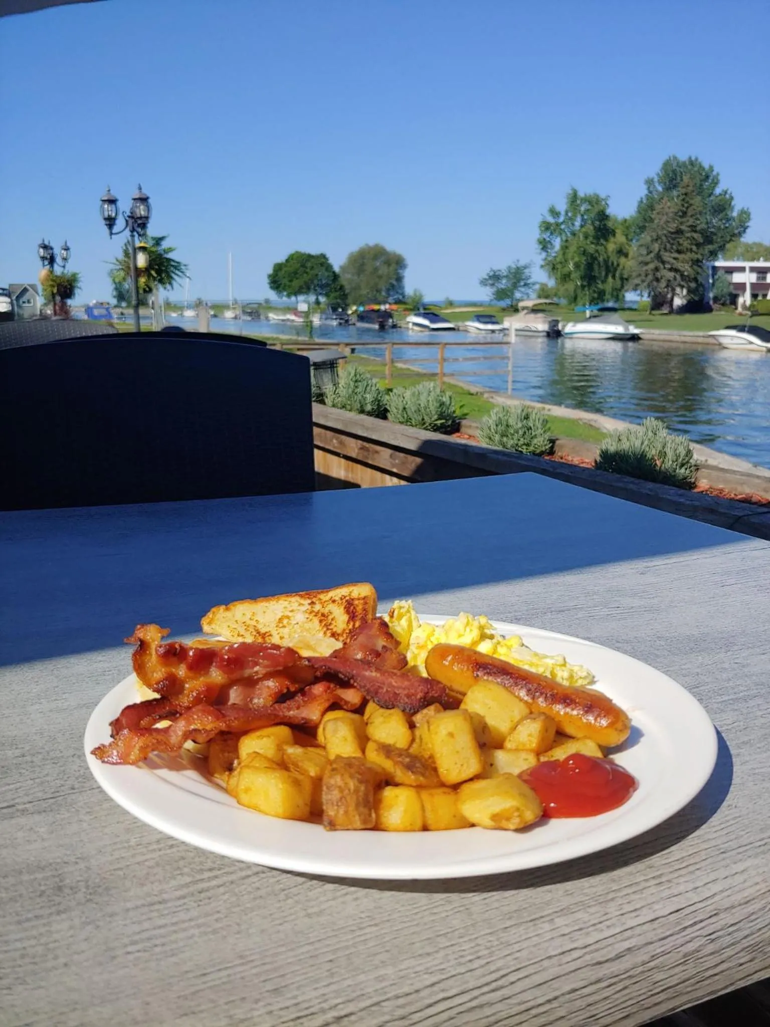 Breakfast in Lagoon City Pier One Resort