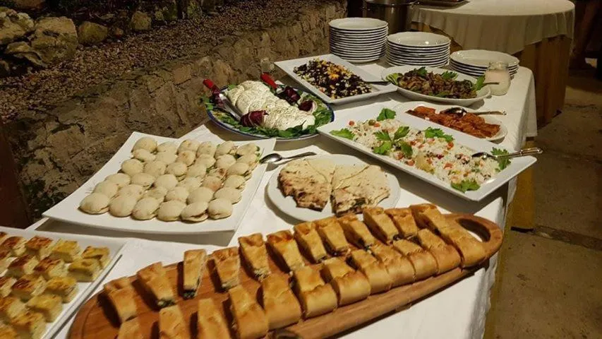 Food and drinks in Riviera Hotel