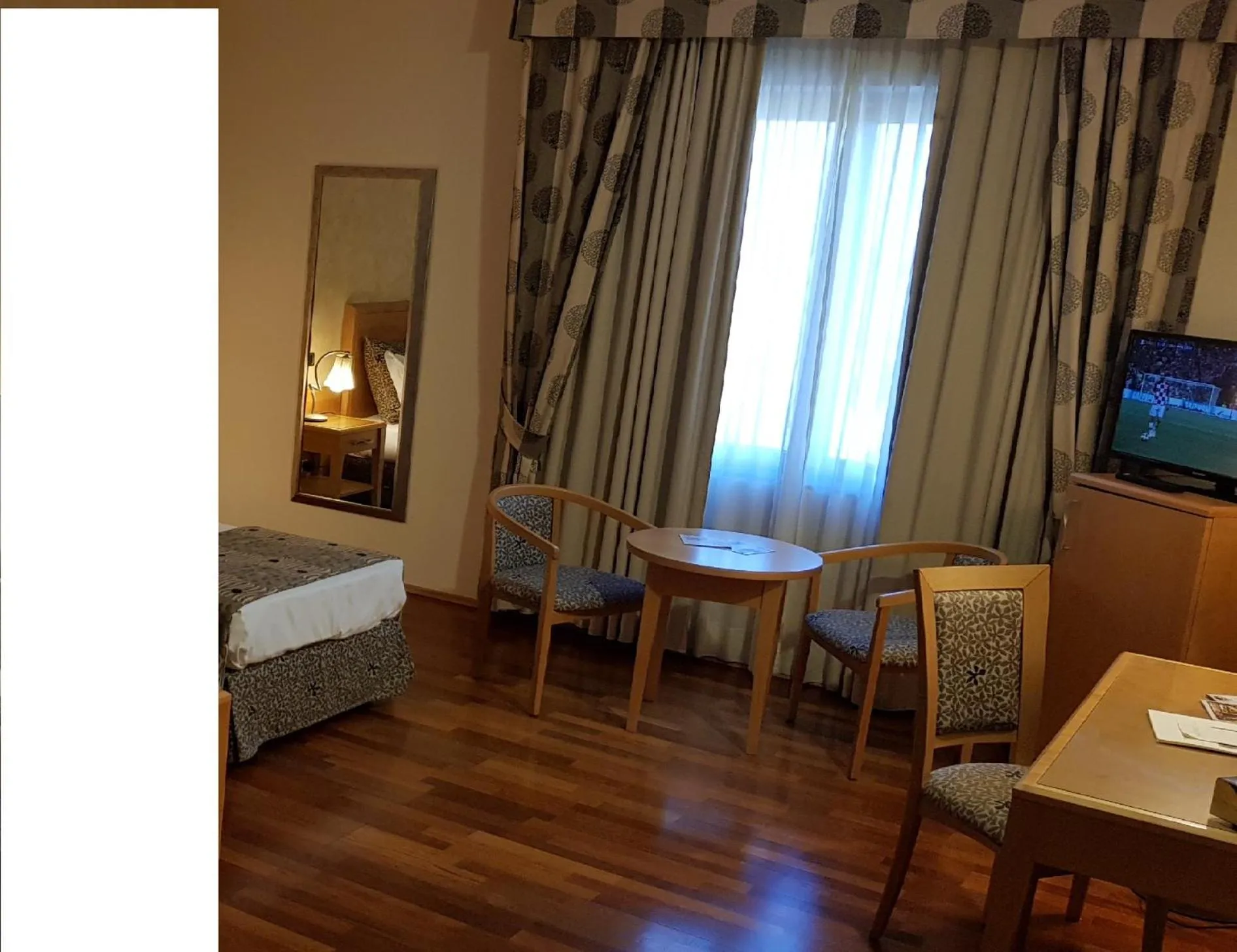 Bedroom, Bed in Riviera Hotel