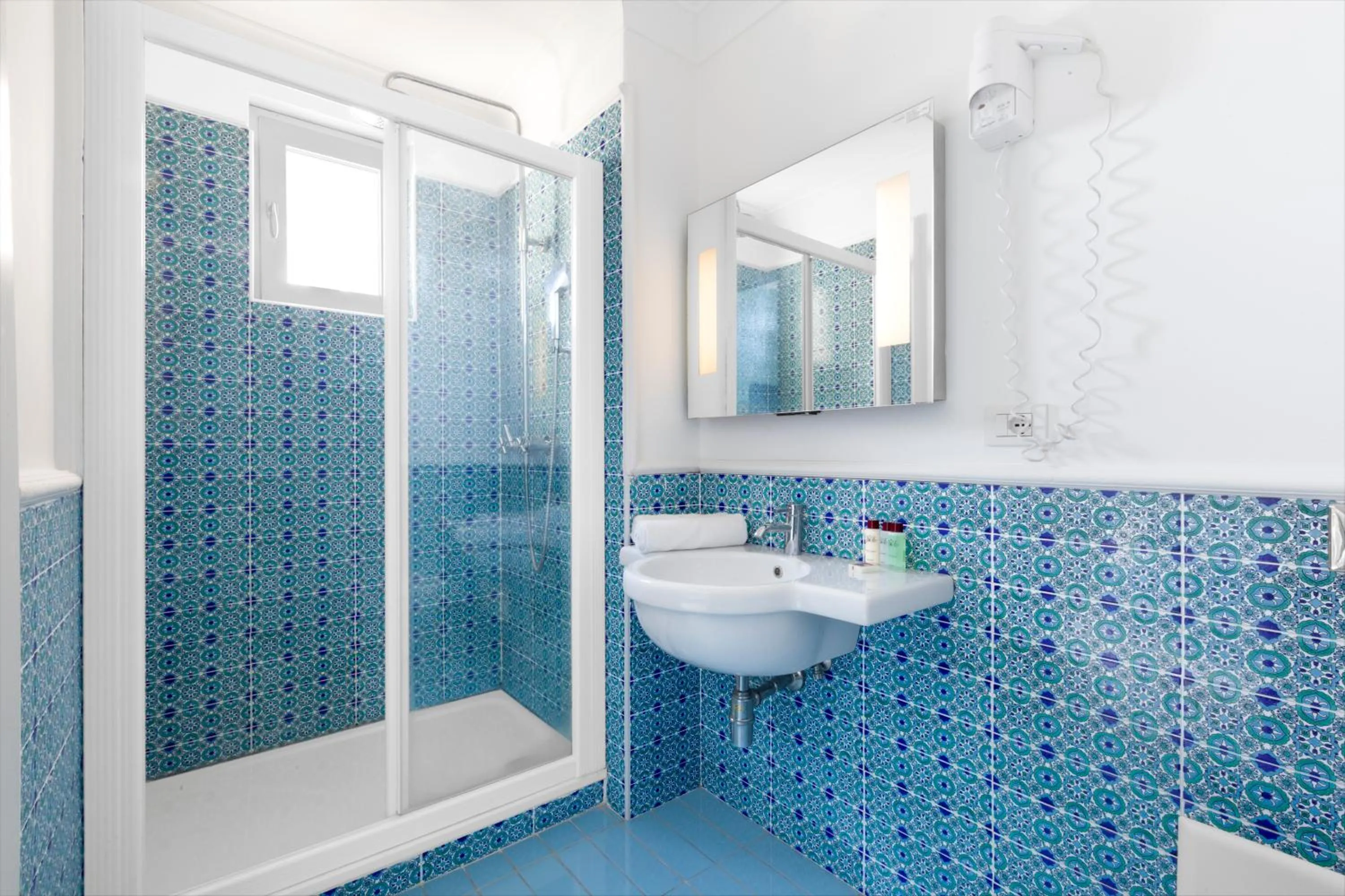 Bathroom in Hotel Bougainville