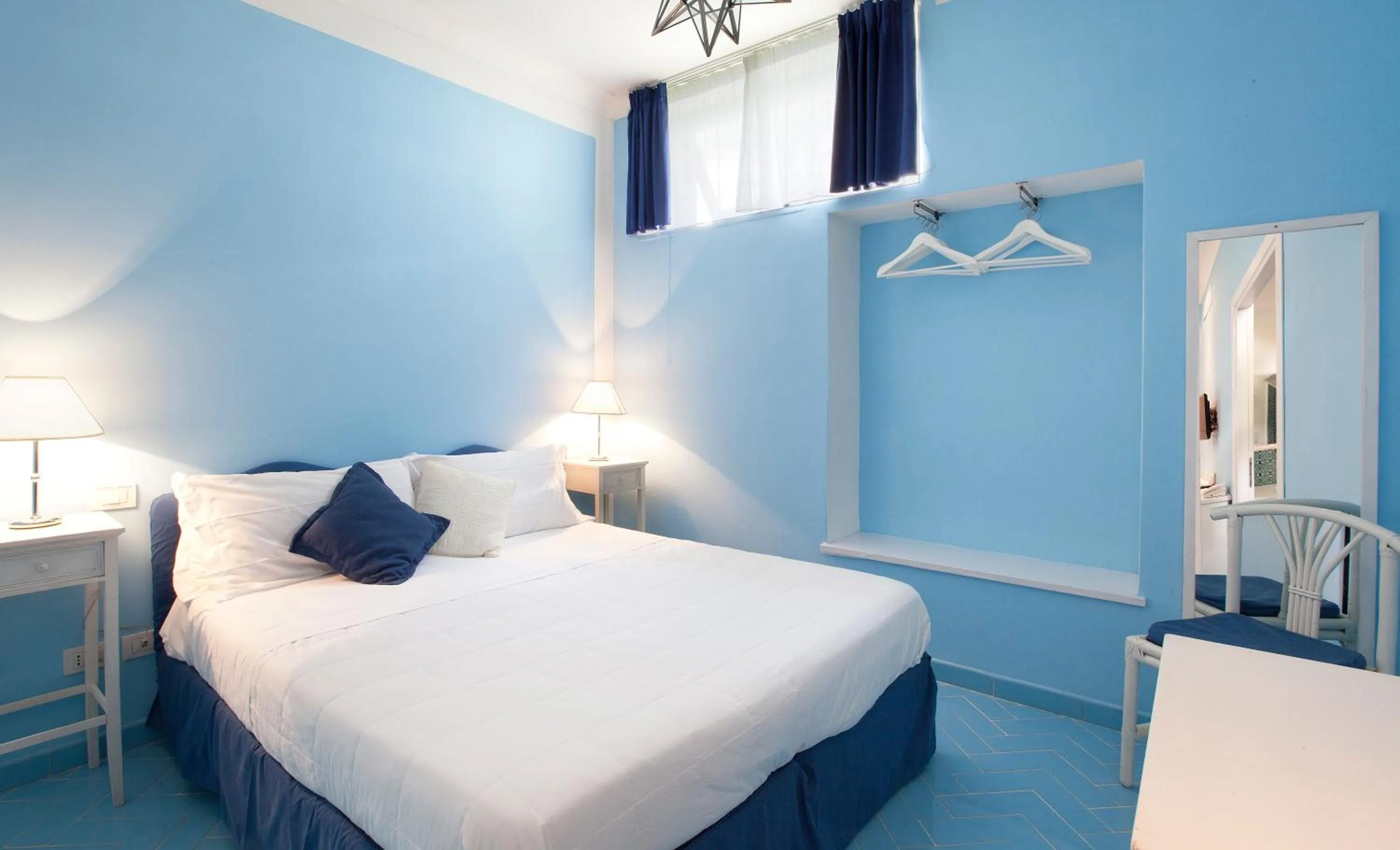 Bedroom, Bed in Hotel Bougainville