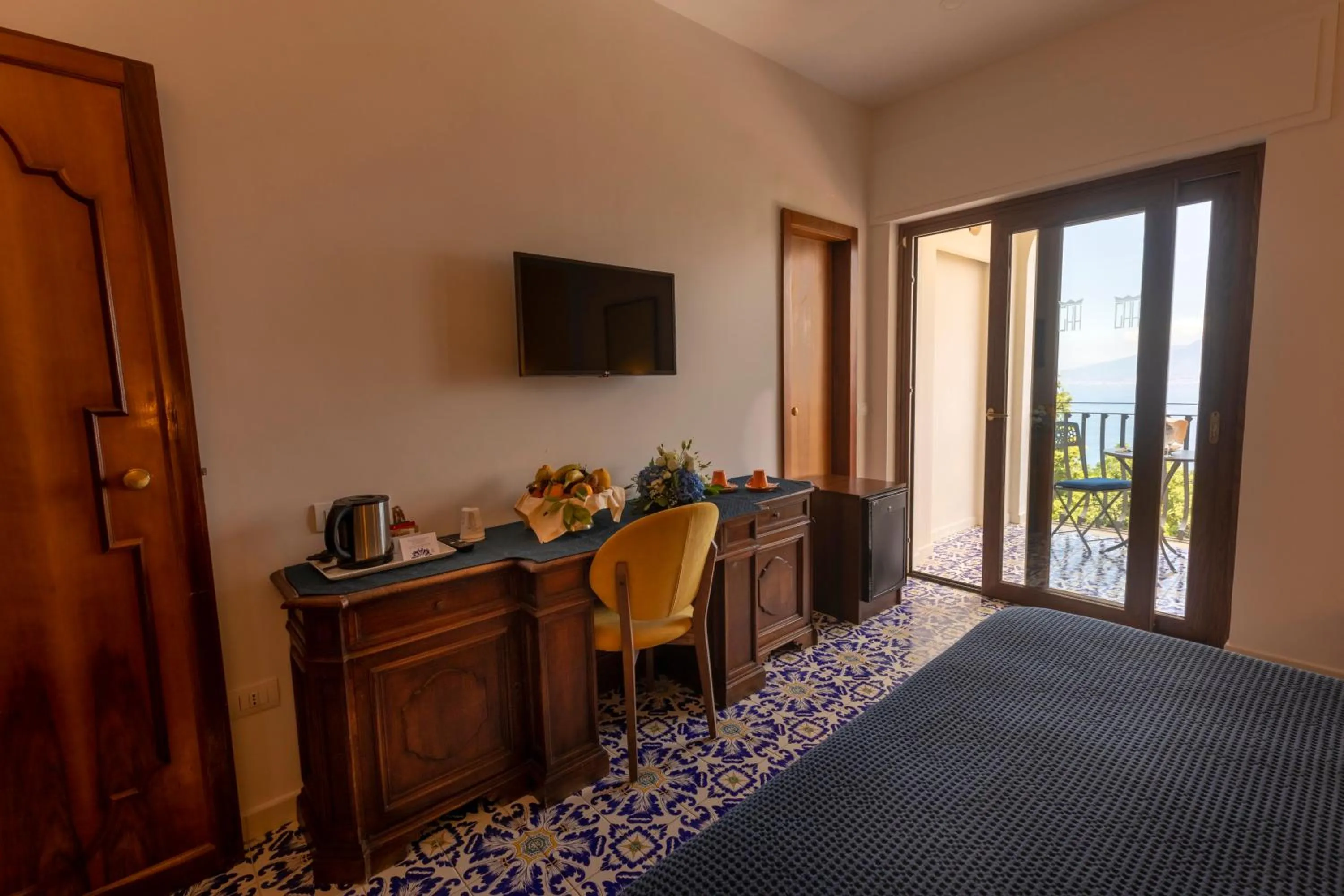 TV and multimedia, Bed in Grand Hotel Hermitage