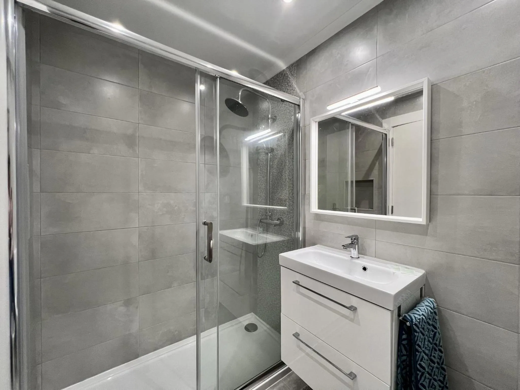 Bathroom in Armação De Pêra Brightness 2 With Pool by Homing