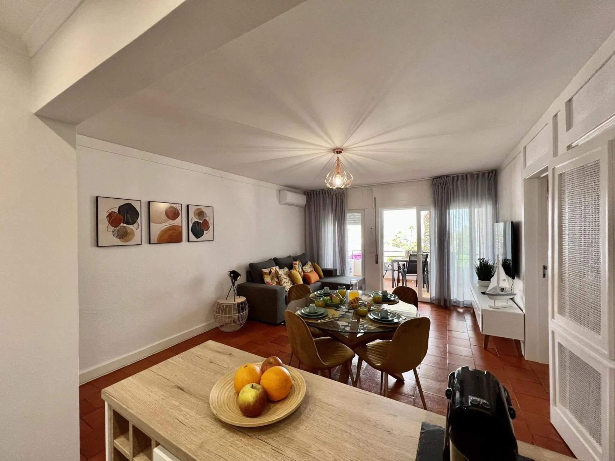Dining area in Armação De Pêra Brightness 2 With Pool by Homing
