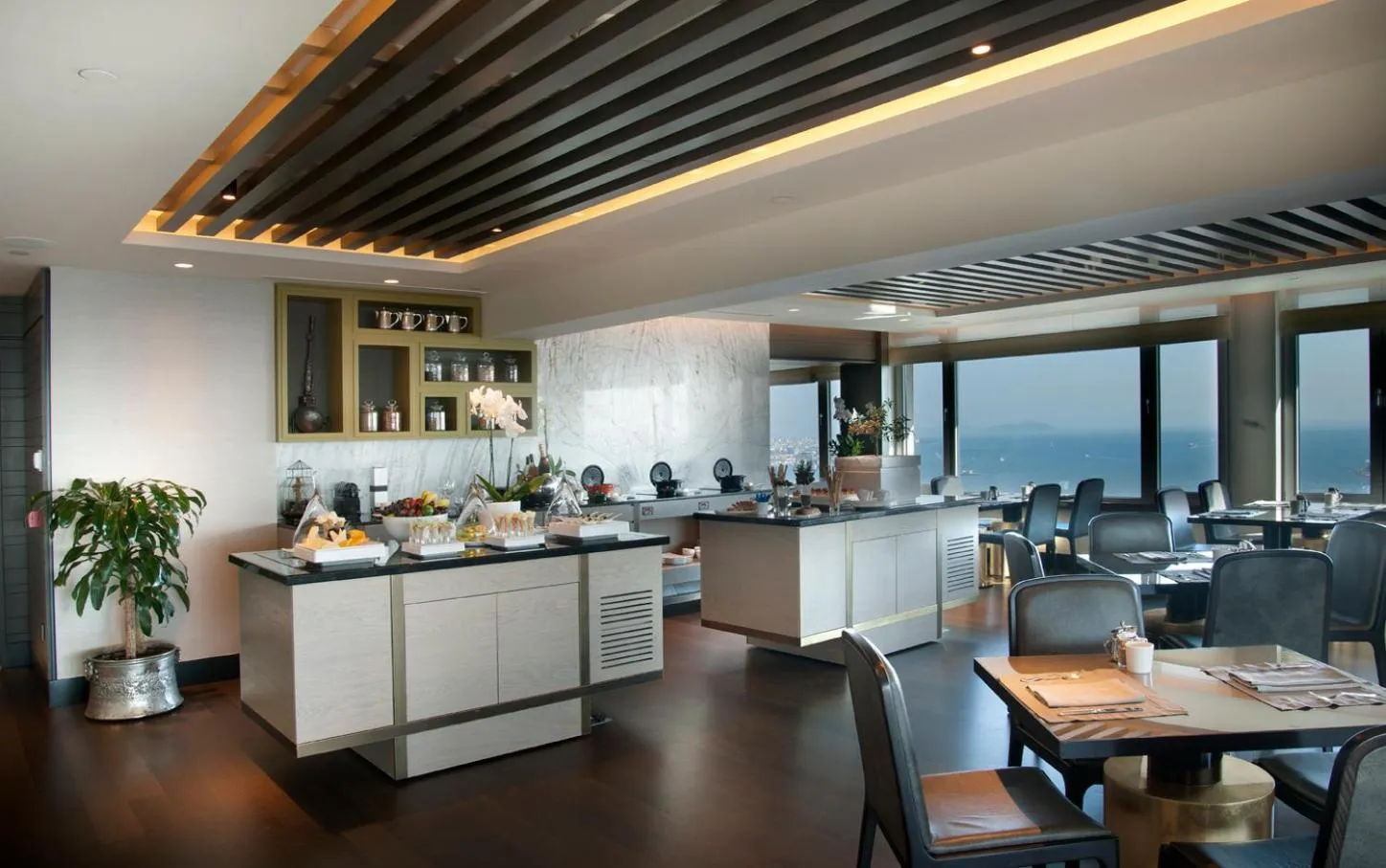 Food and drinks in The Marmara Taksim