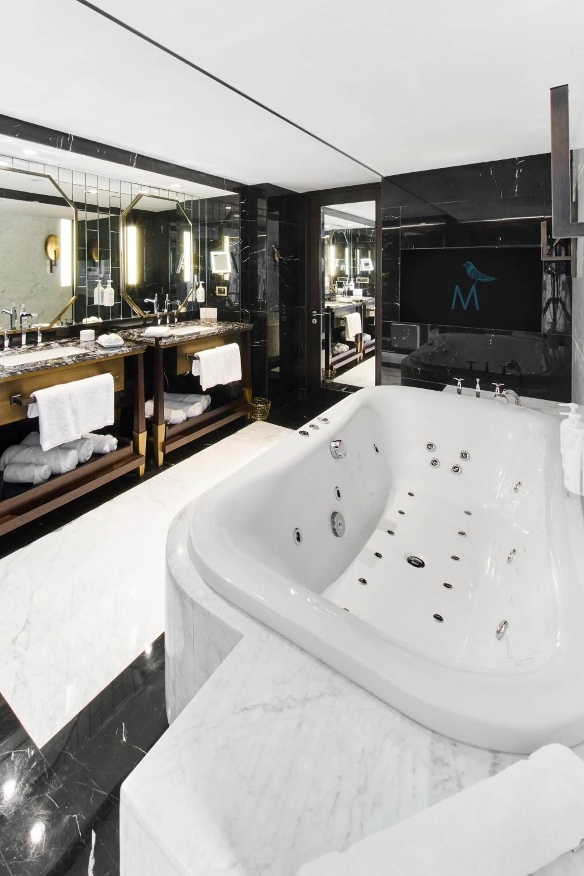 Hot Tub in The Marmara Taksim