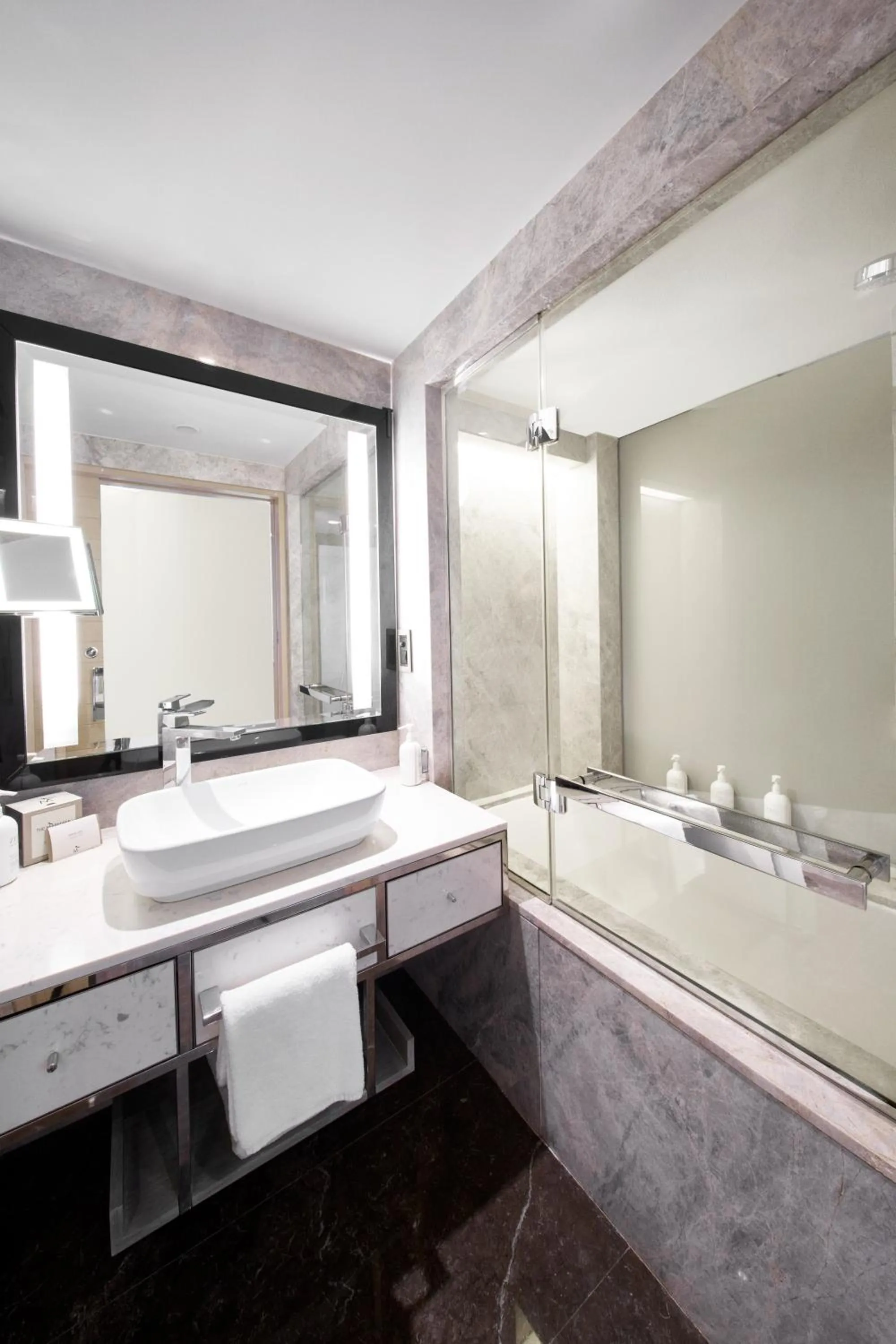 Shower in The Marmara Taksim