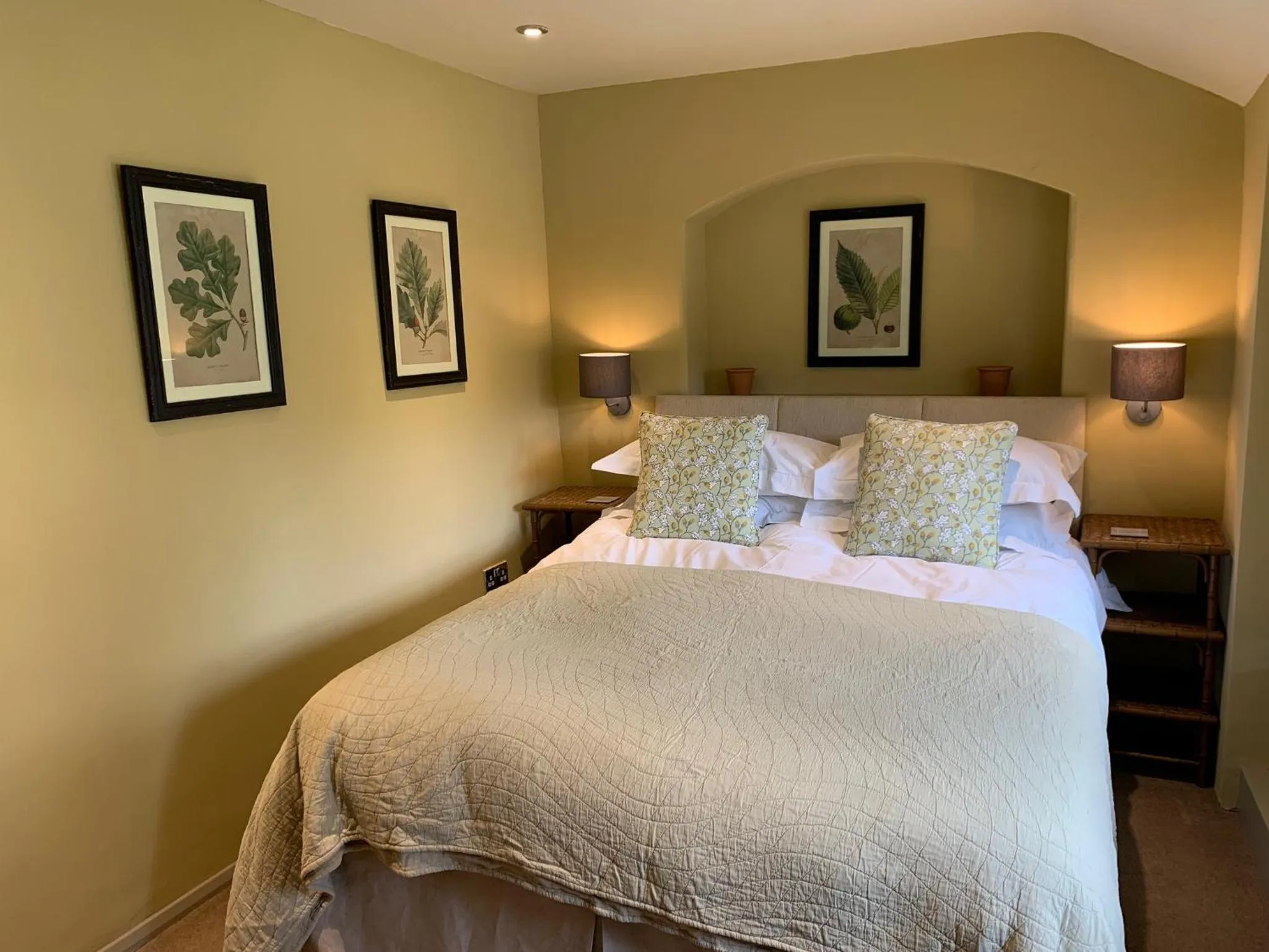 Bedroom, Bed in Maplestone