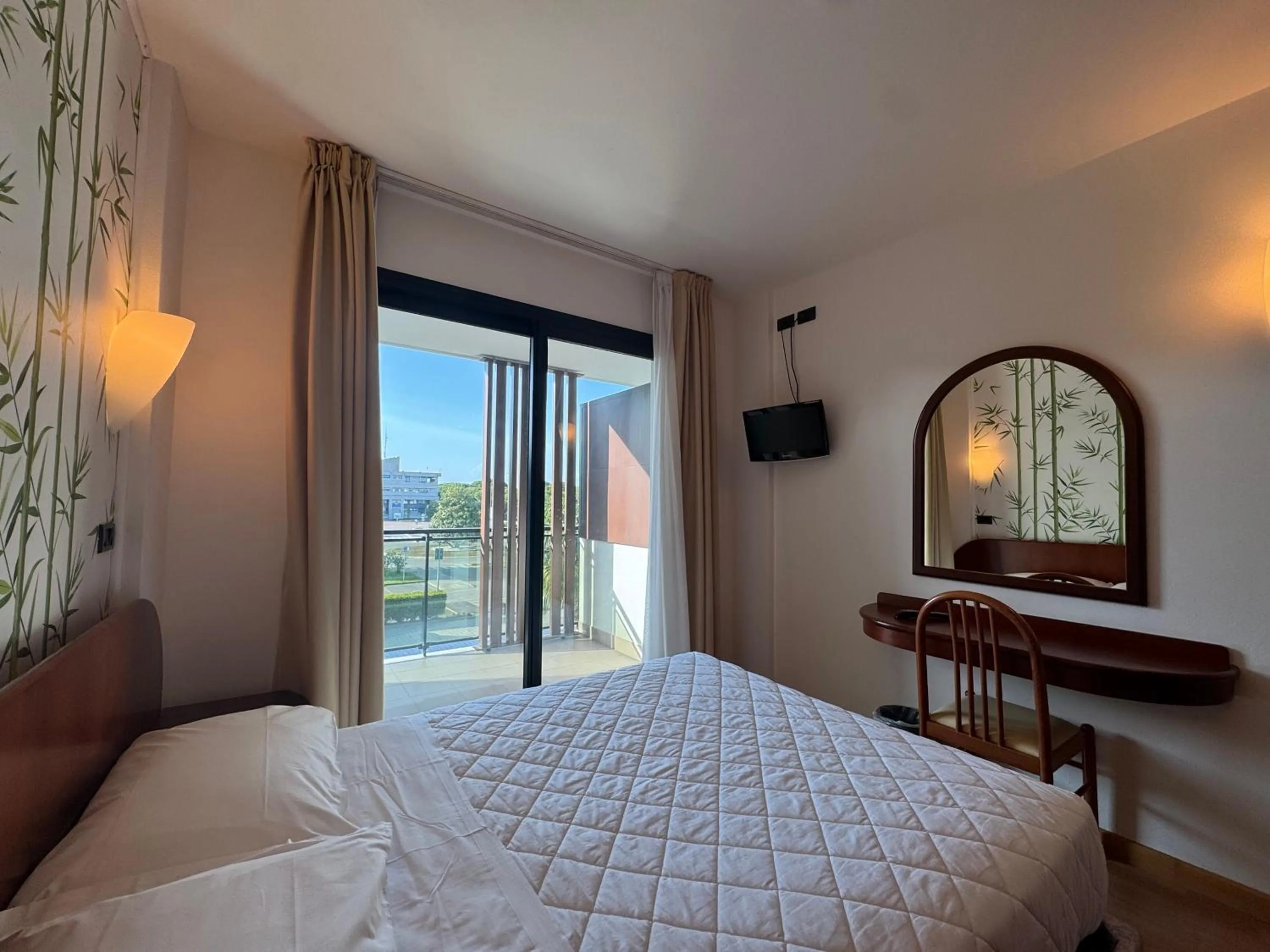 Photo of the whole room in Hotel Falcone