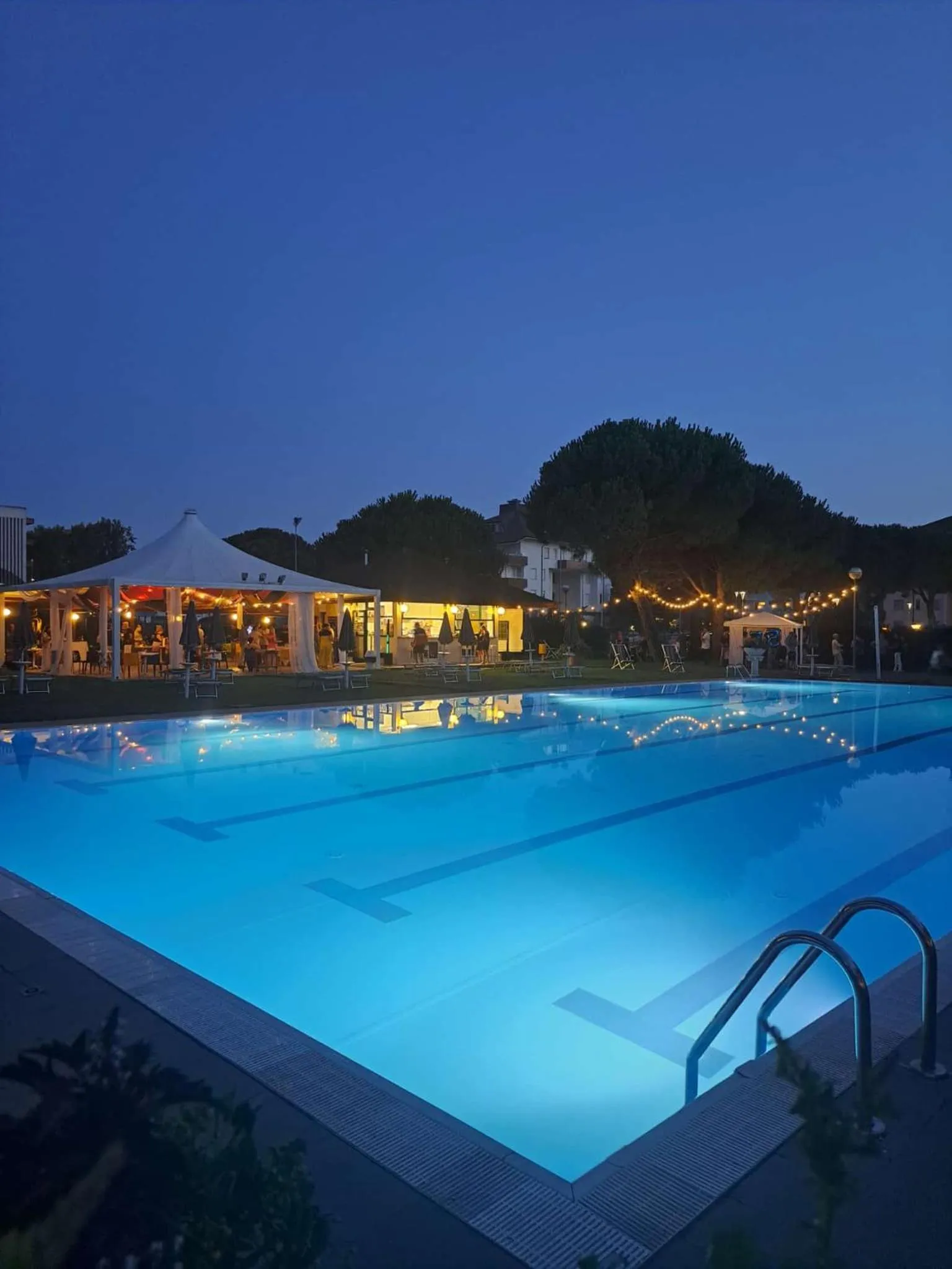 Restaurant/places to eat in Hotel Falcone