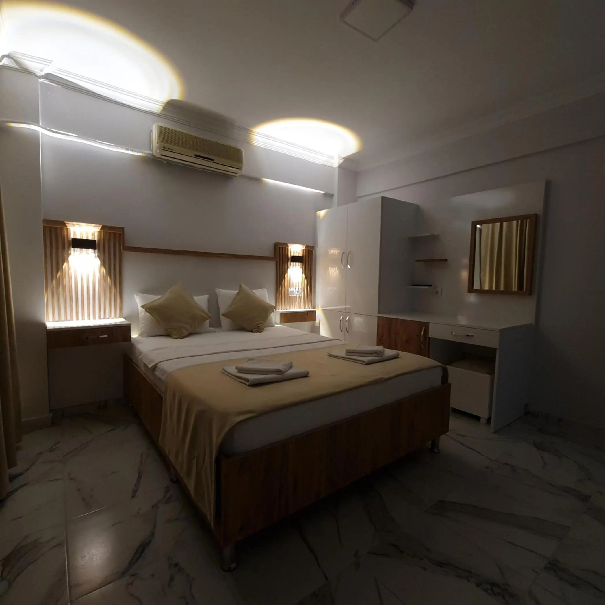 Bedroom, Bed in ALİBABAM APART OTEL