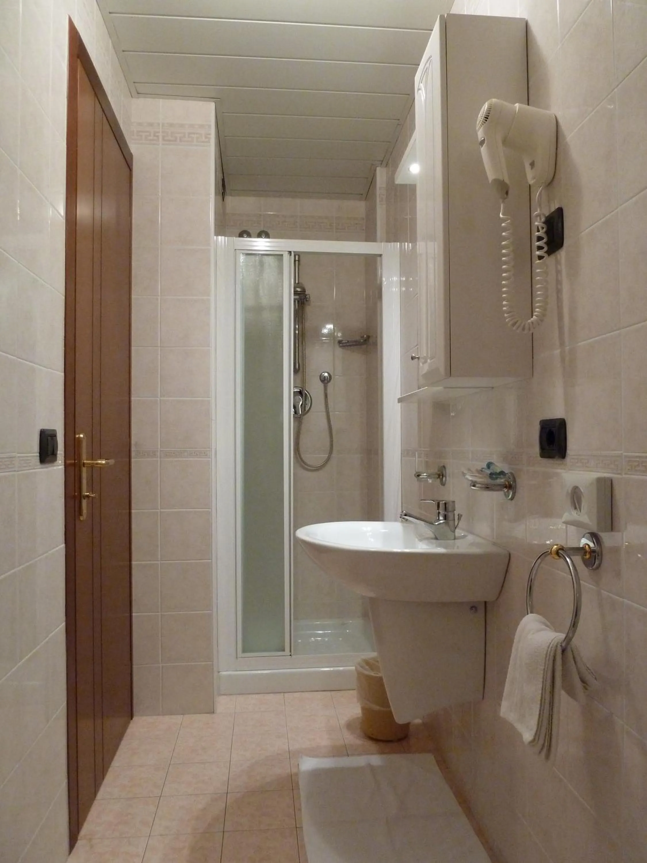 Bathroom in Hotel Acapulco