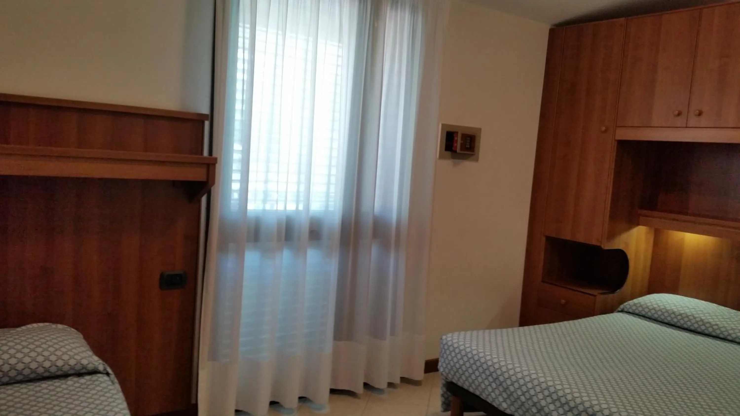 Photo of the whole room, Bed in Hotel Acapulco