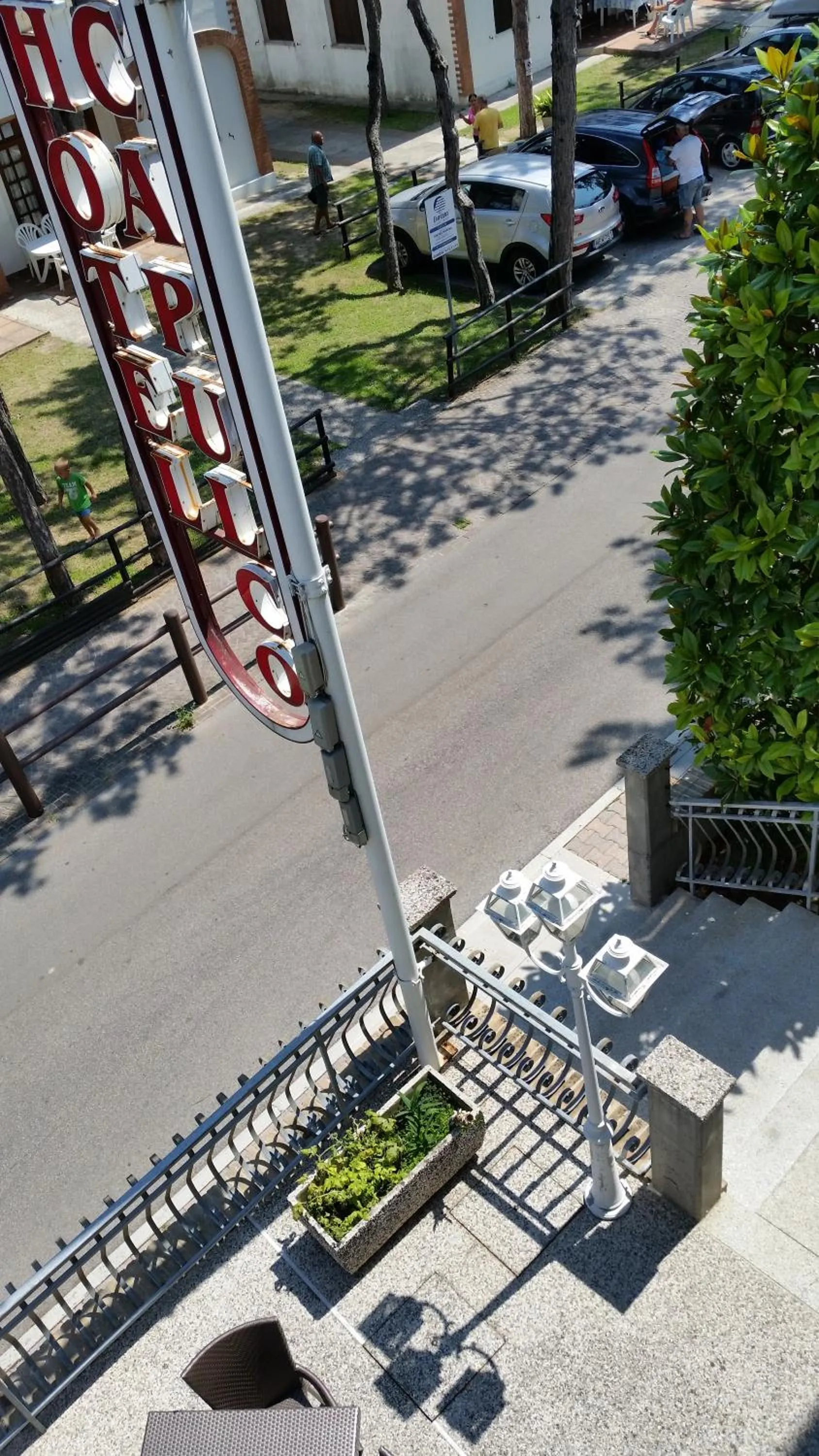 Facade/entrance in Hotel Acapulco