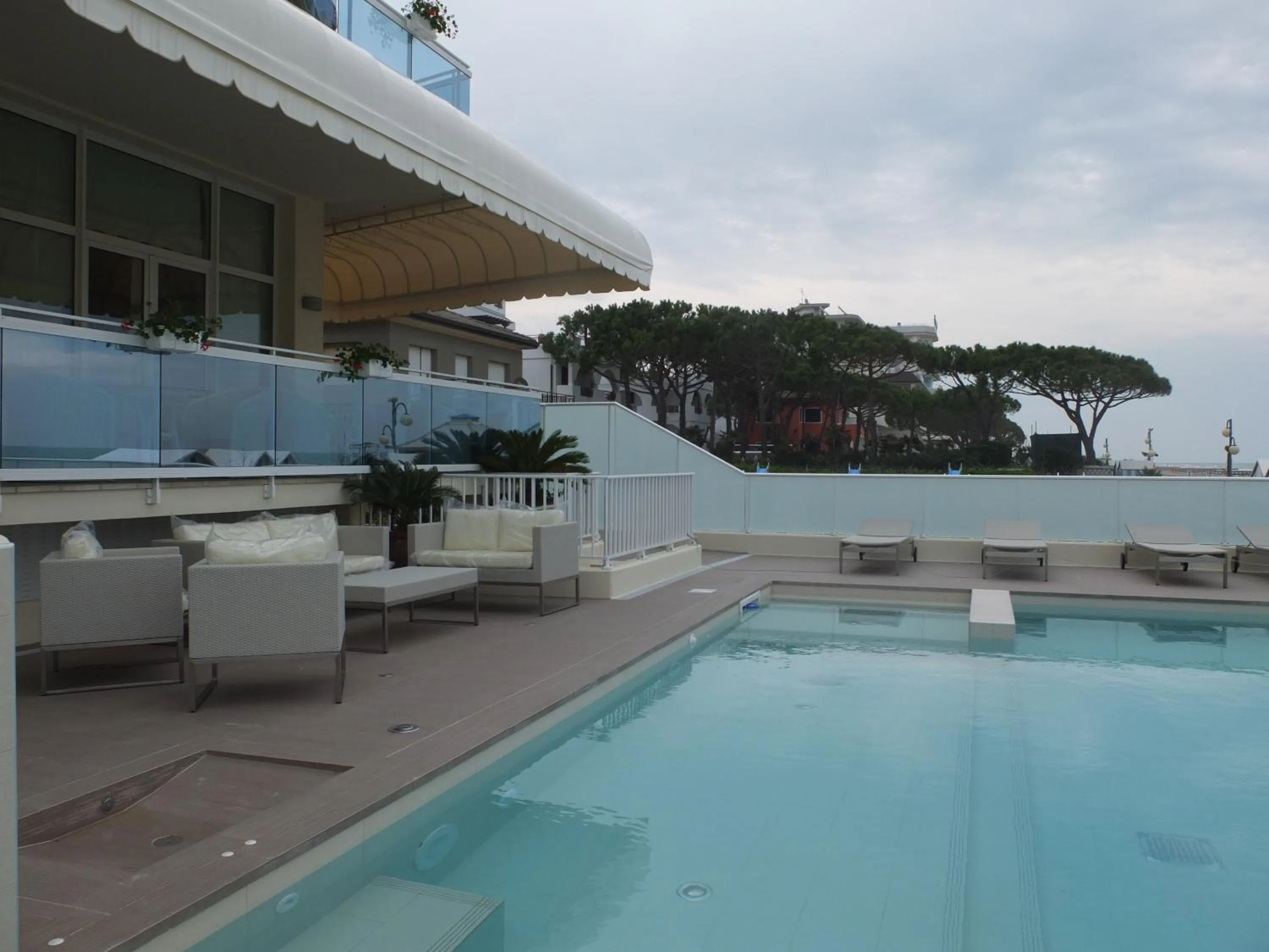Swimming pool in Hotel Canarie