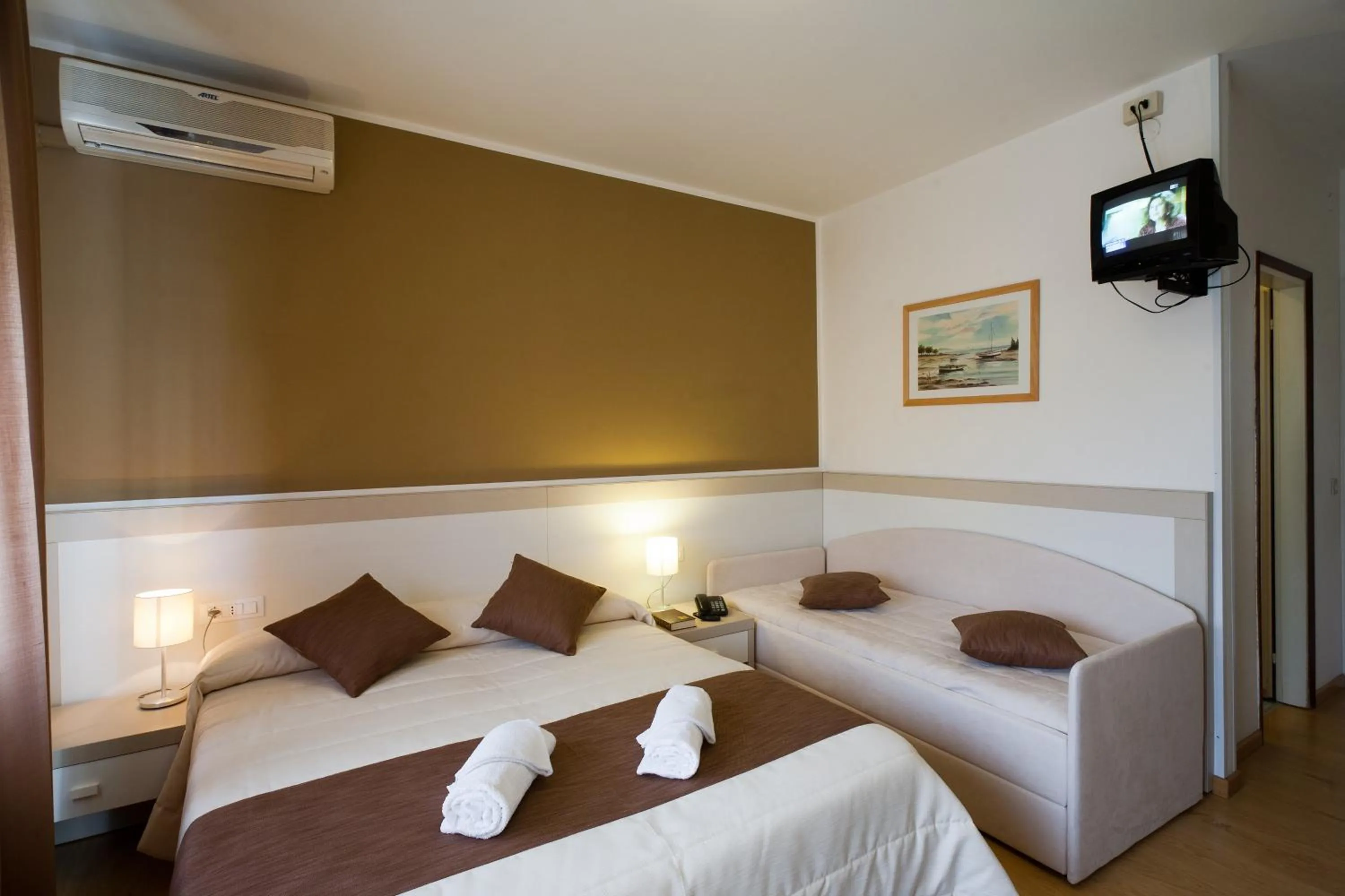 Bed in Hotel Canarie